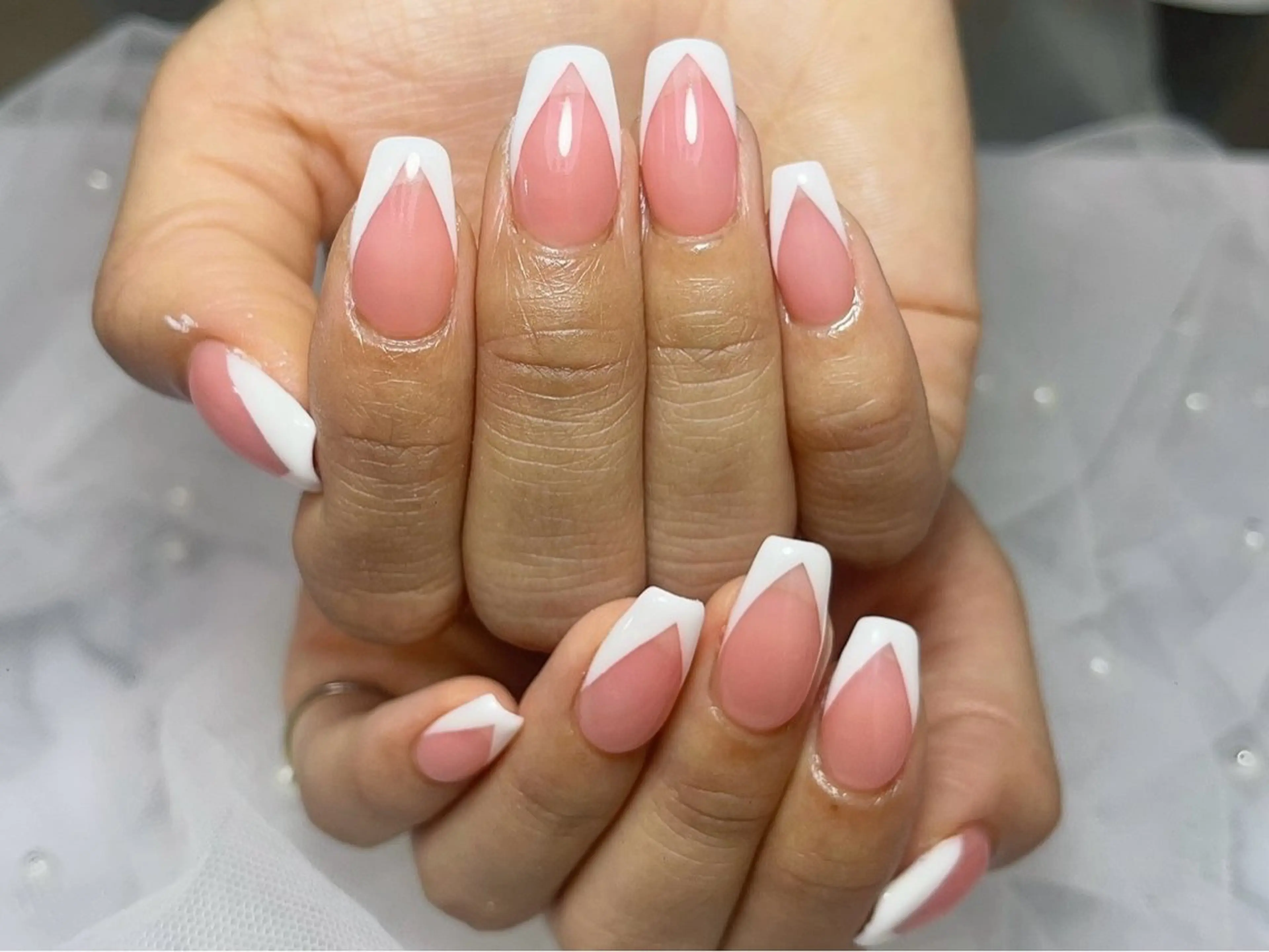 ネイル フレンチネイル 西野 カナのネイルデザイン