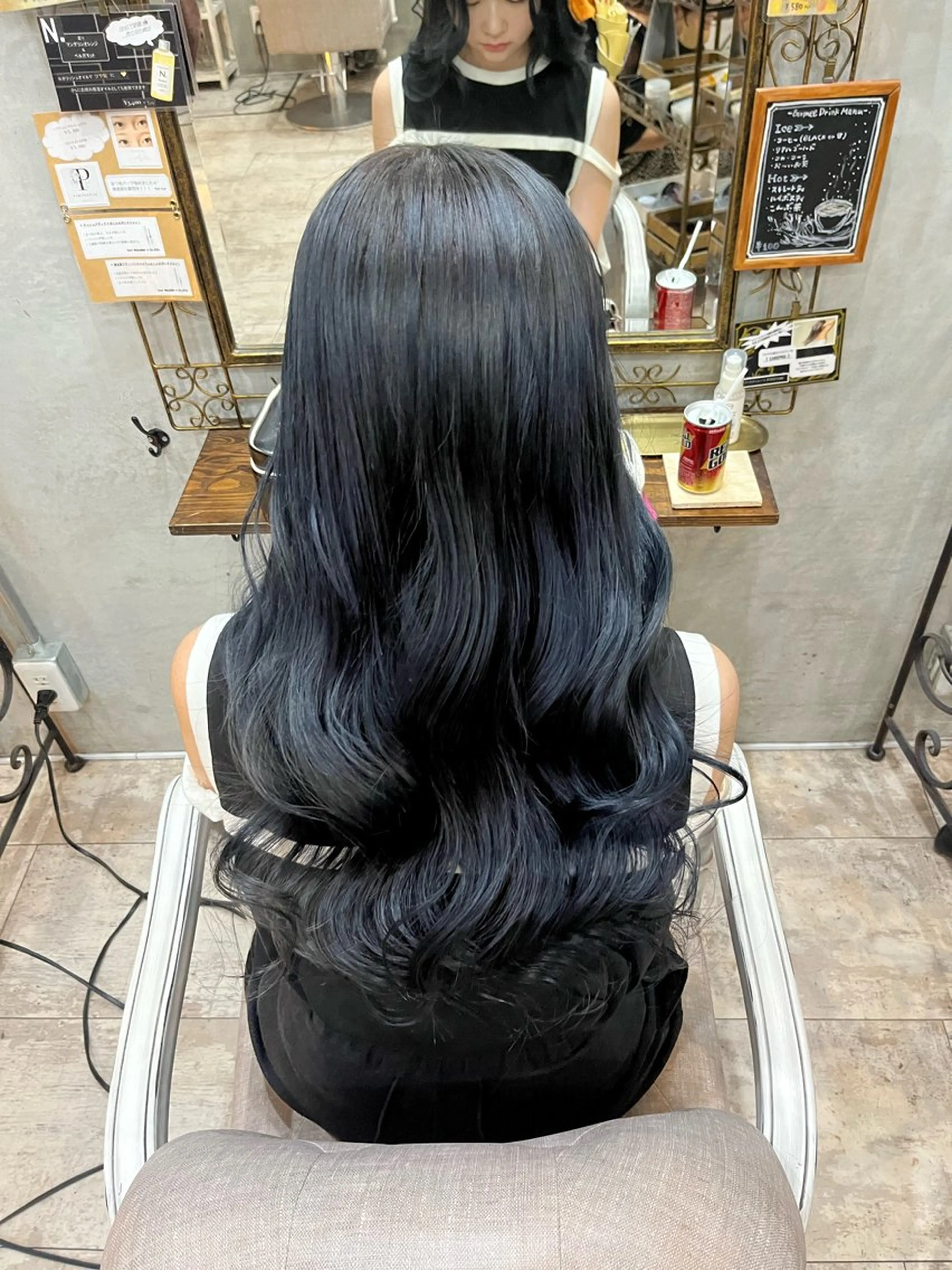ロング カラー 艶髪/ハイトーン/ ヘアセット/モエノのヘアスタイル