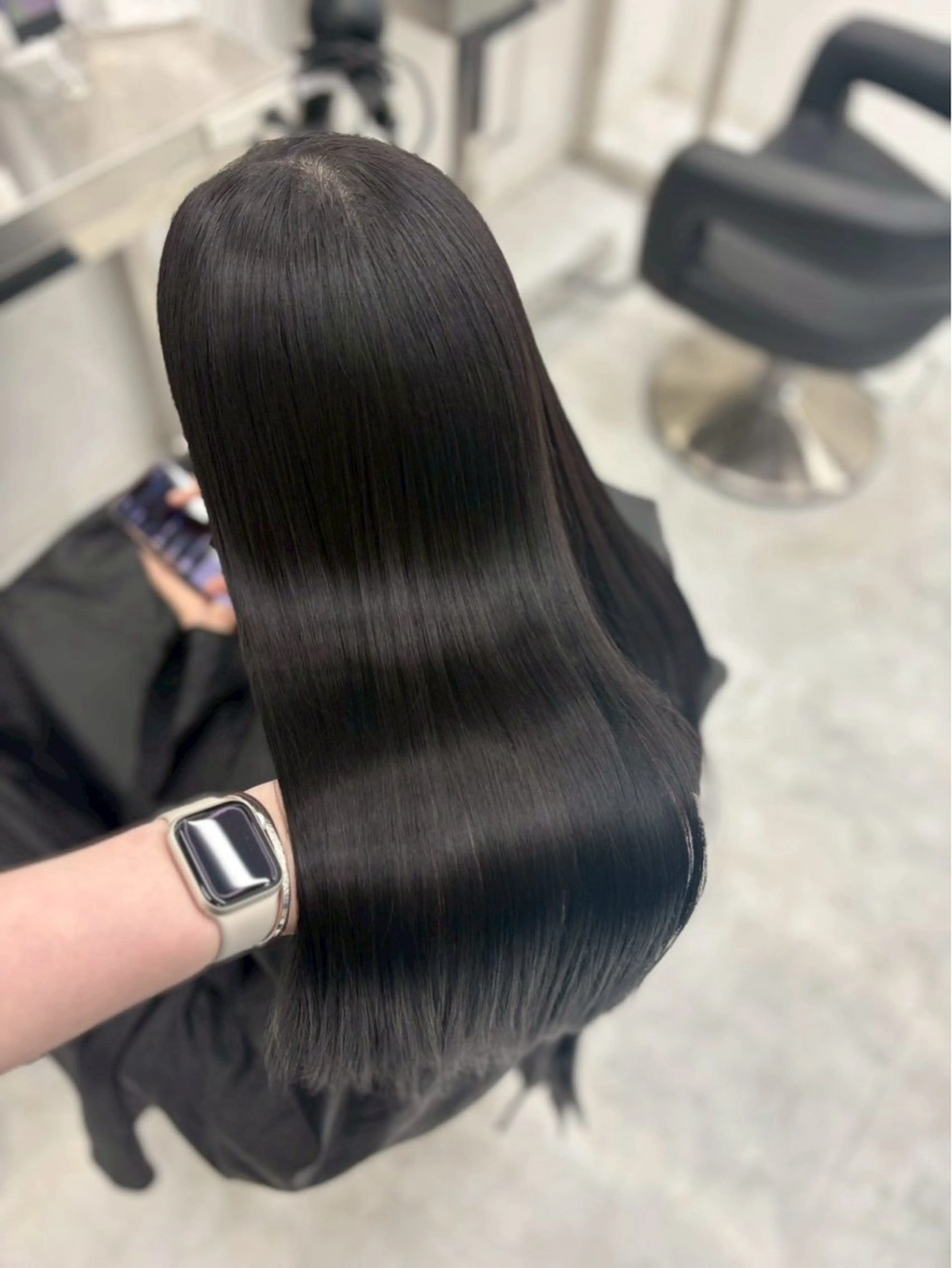 ロング カラー 🤍上質艶ワンホン ヘアMAYU🤍のヘアスタイル