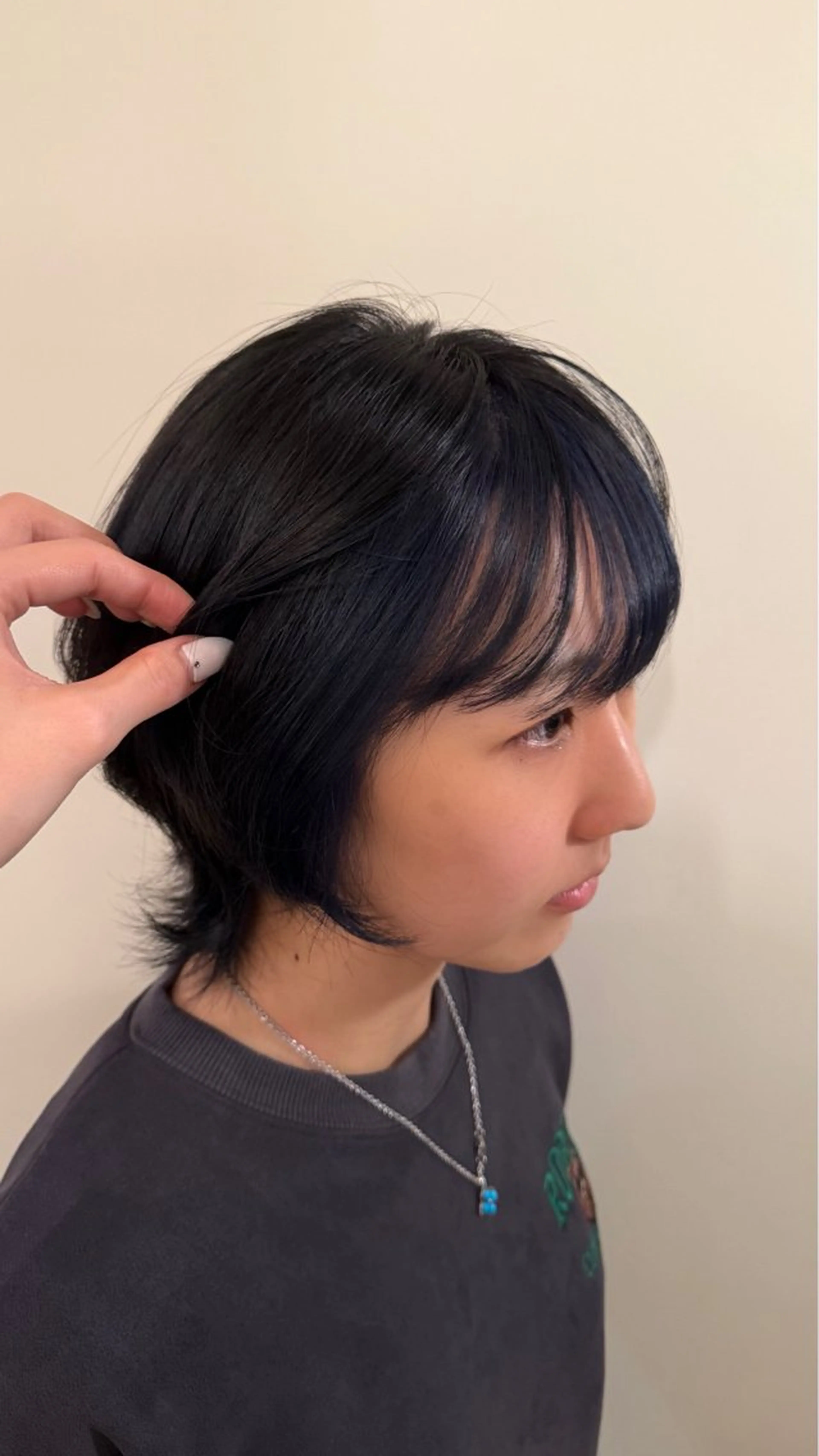 カラー ピエドプール NINAのヘアスタイル