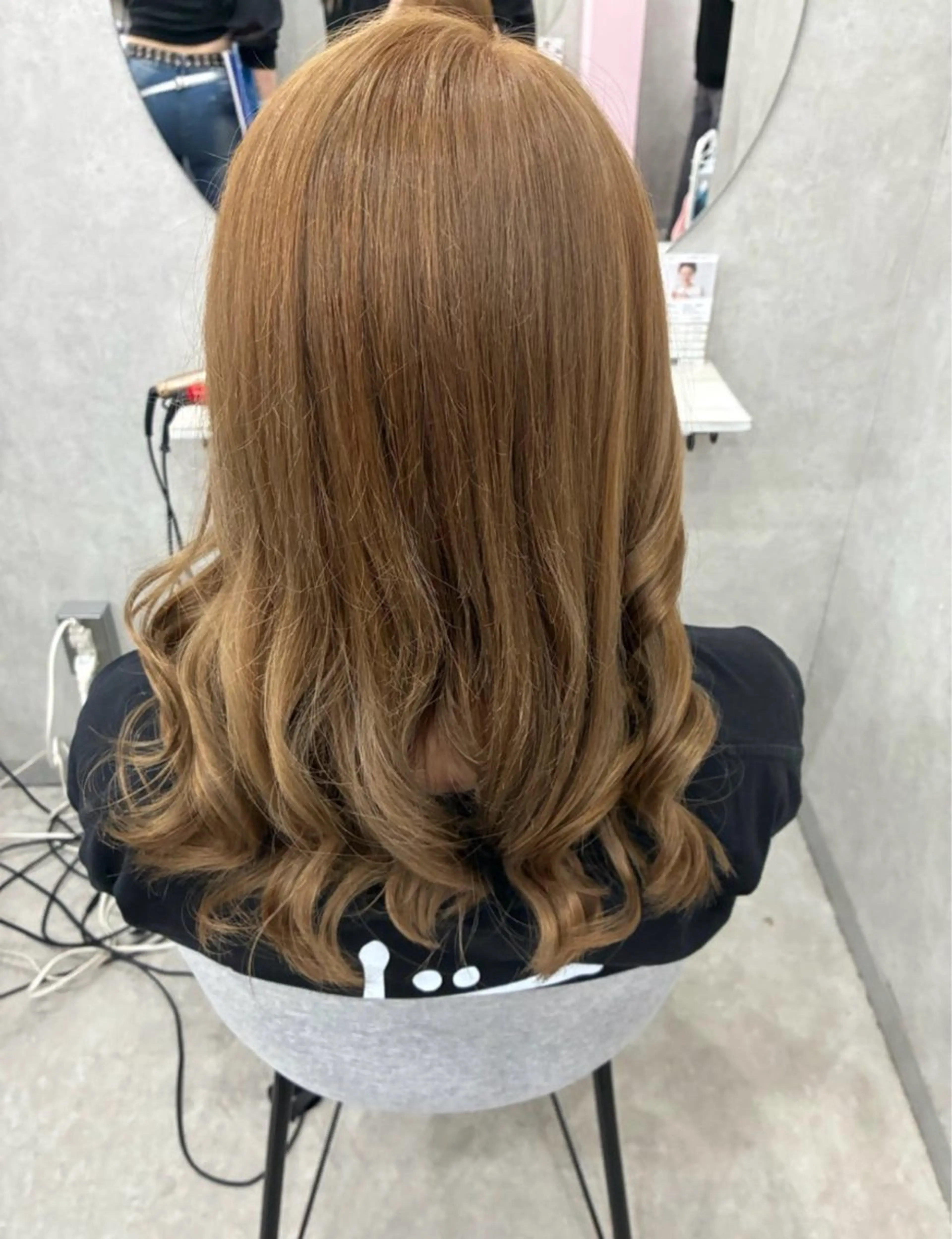 セミロング カラー 佐藤 琴海のヘアスタイル