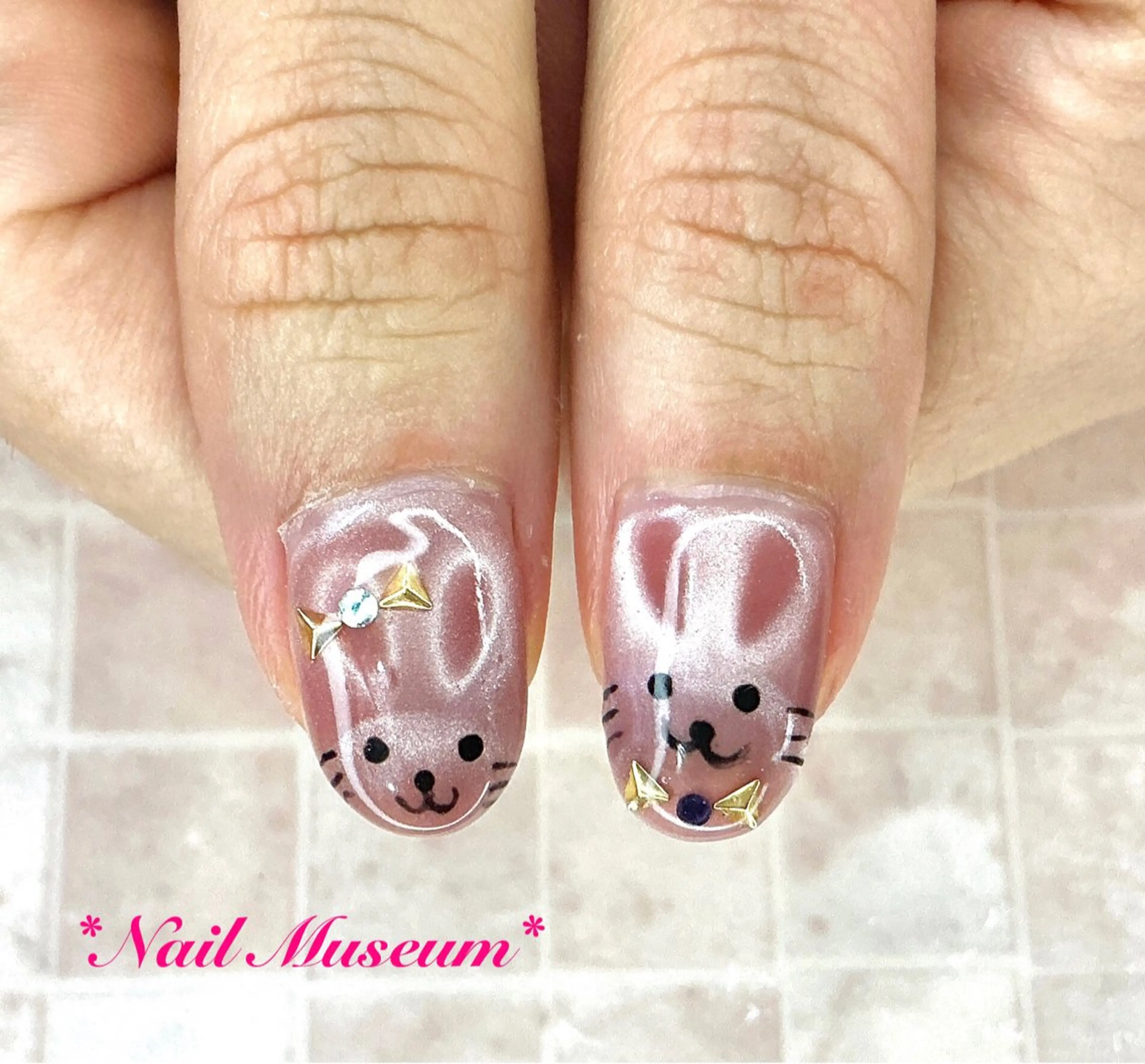 💛マグネット💛うさぎorネコマグネット4本まで+他6本ワンカラー　【オフ無】￥16060⇒￥11245の写真