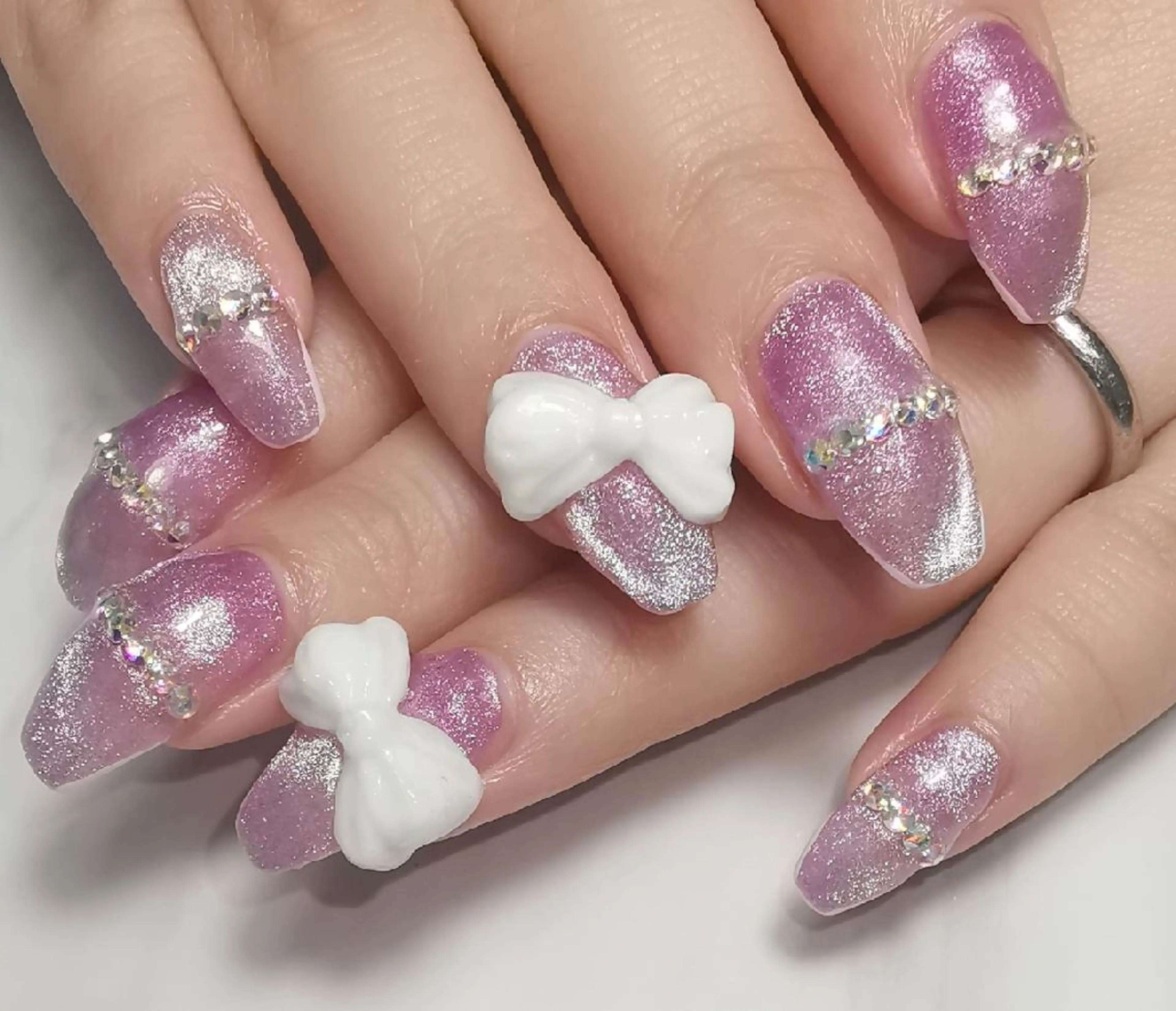 ネイル マグネットネイル リボン ハンドネイル reve あやののネイルデザイン