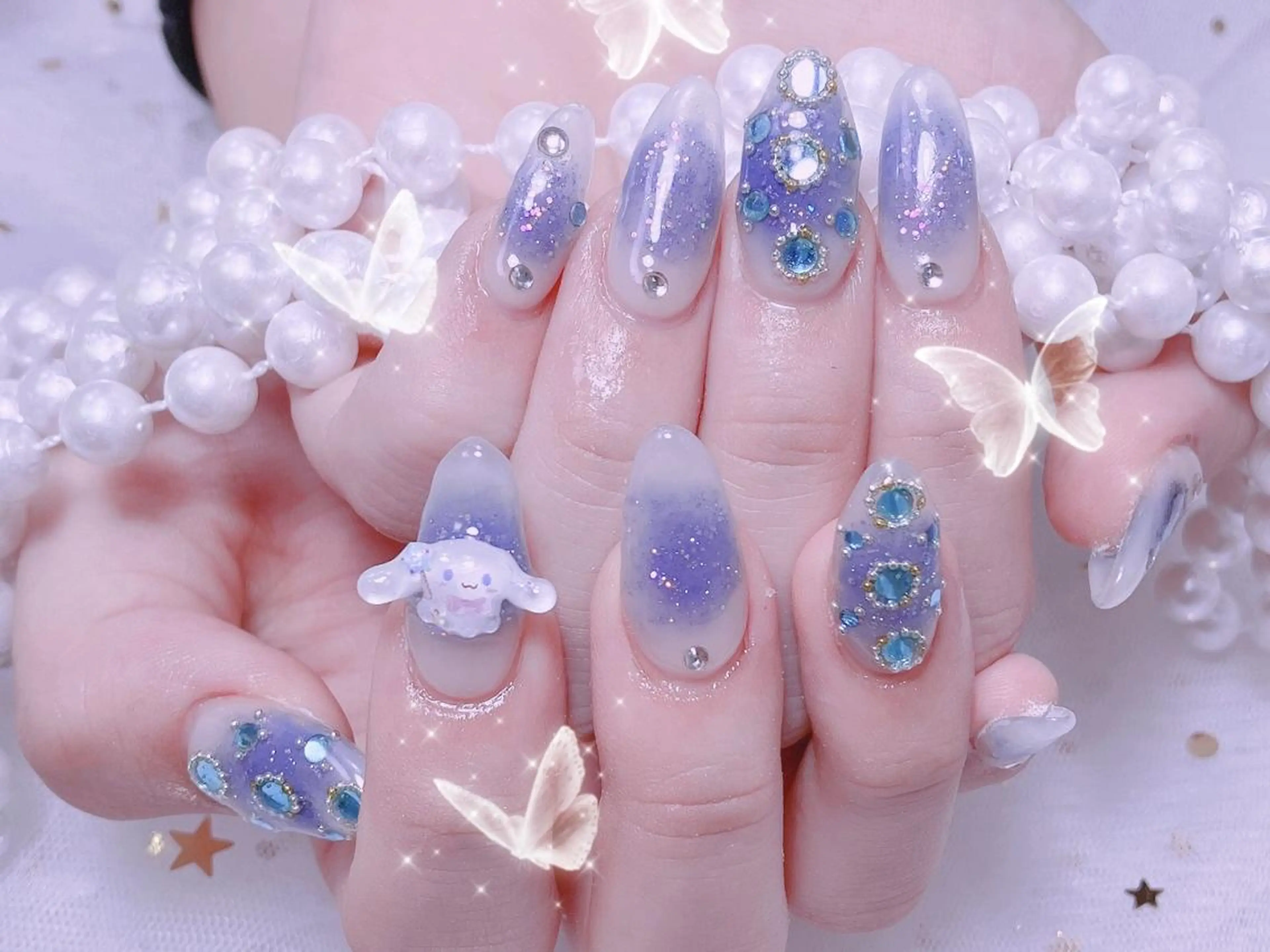 ネイル queensnail 🧸mikiのネイルデザイン