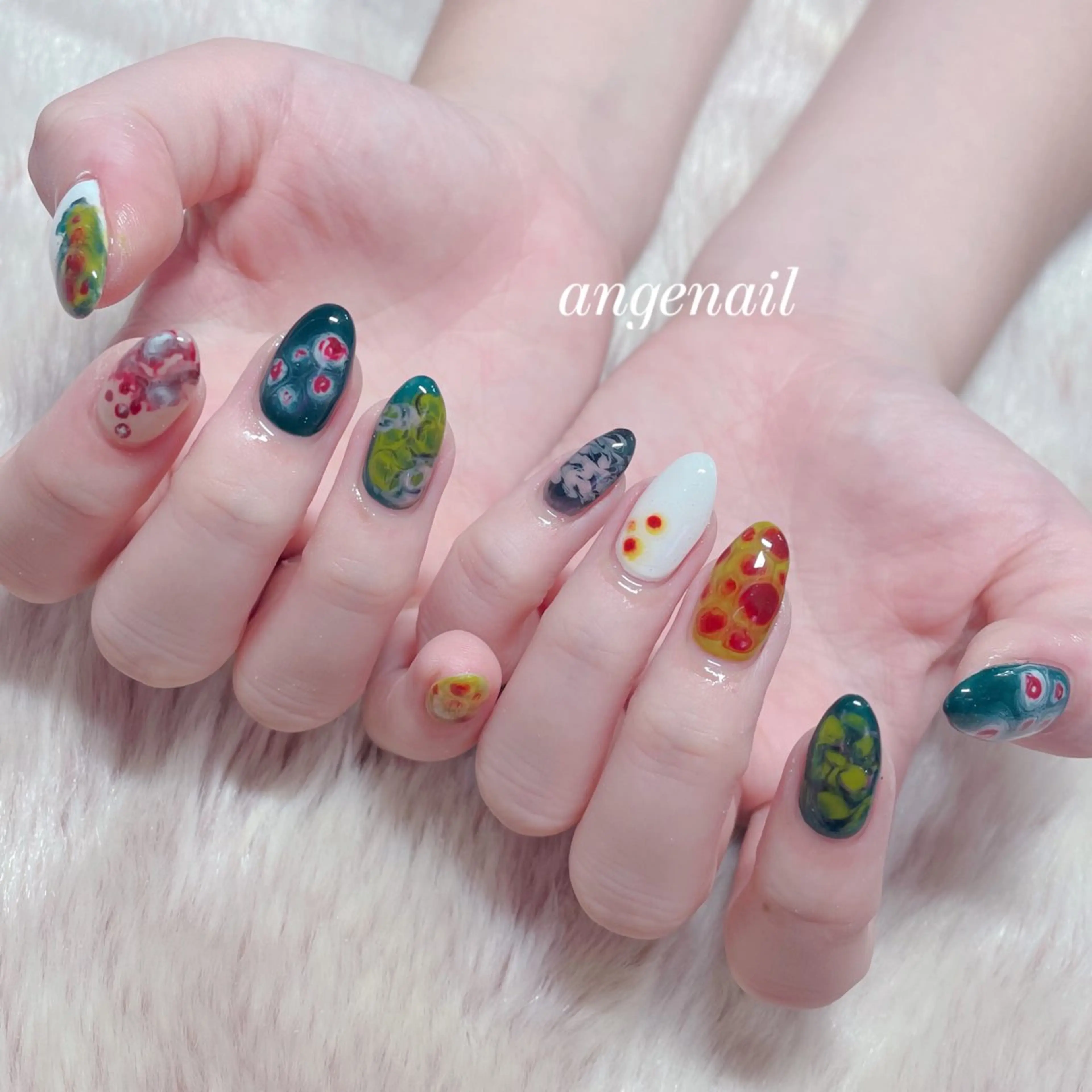 ネイル ハンドネイル オーナーネイリスト MAKIのネイルデザイン