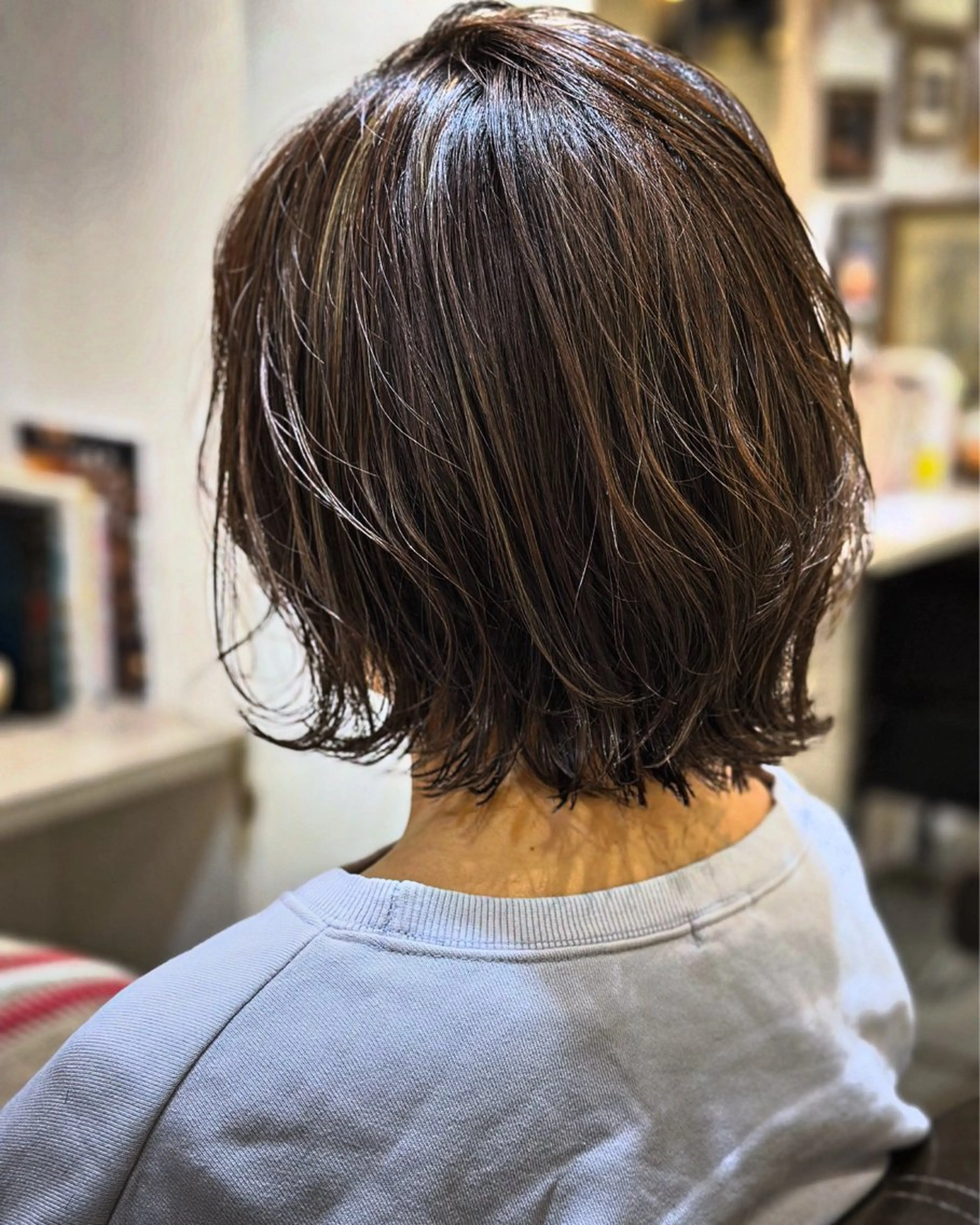 ミディアム ヘアアレンジ ボブ 外ハネヘア カット Lamp所属・ショート／透明感 カラー加治竜汰💡のヘアスタイル