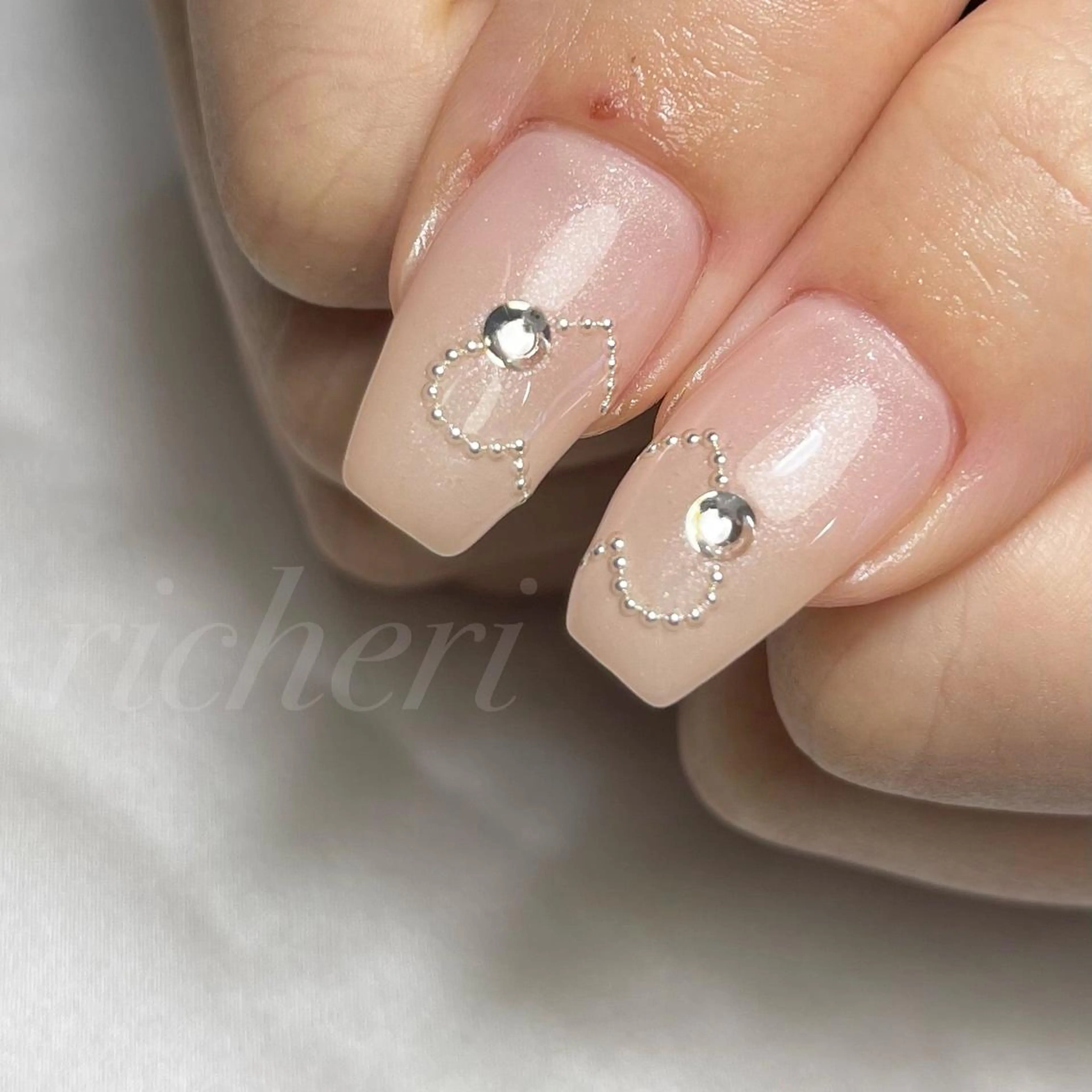 ミディアム ネイル ハンドネイル richeri beautyのエステ・リラクイメージ