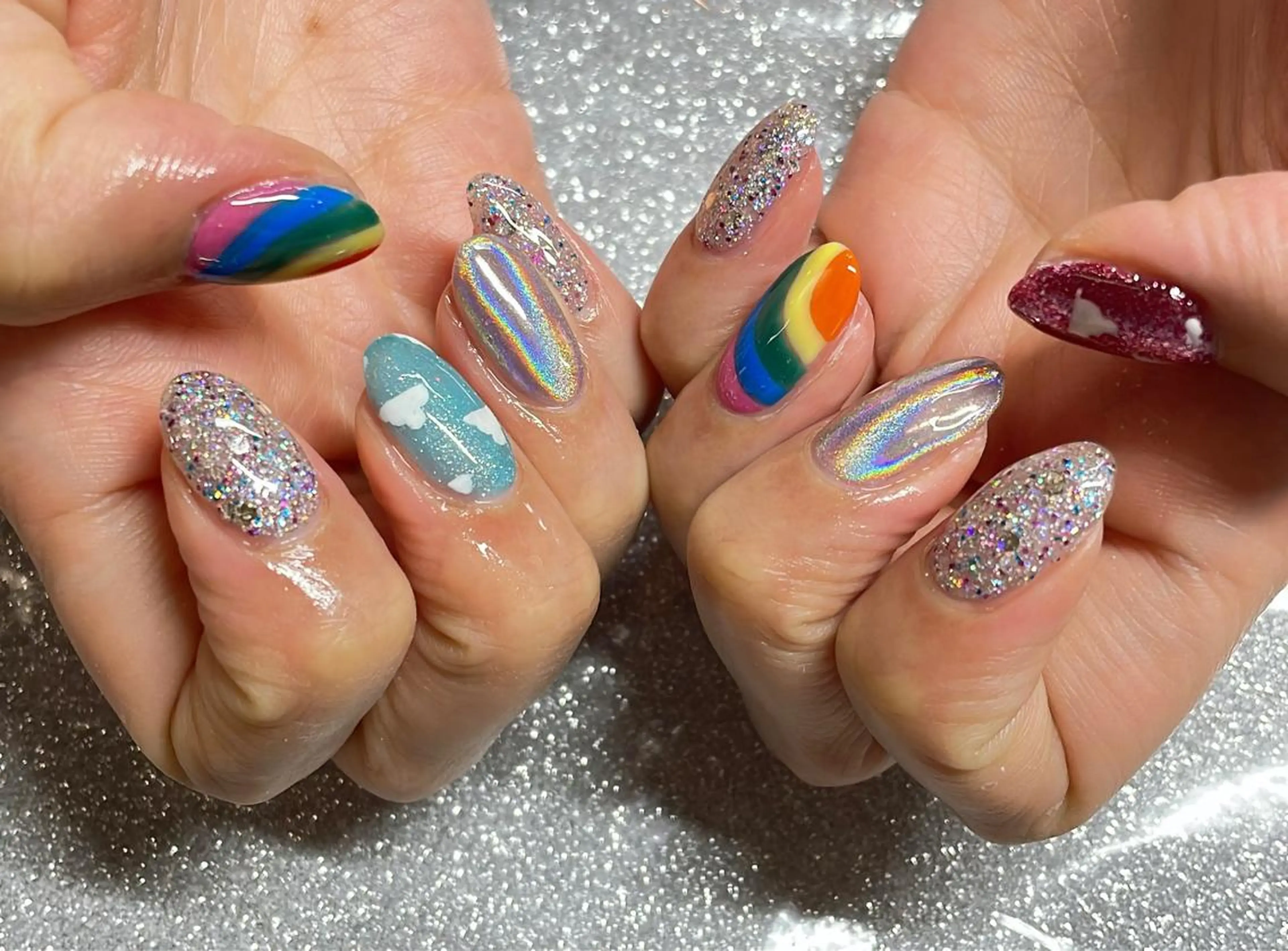 ネイル ハンドネイル VIERU 🌈🎀💖のネイルデザイン