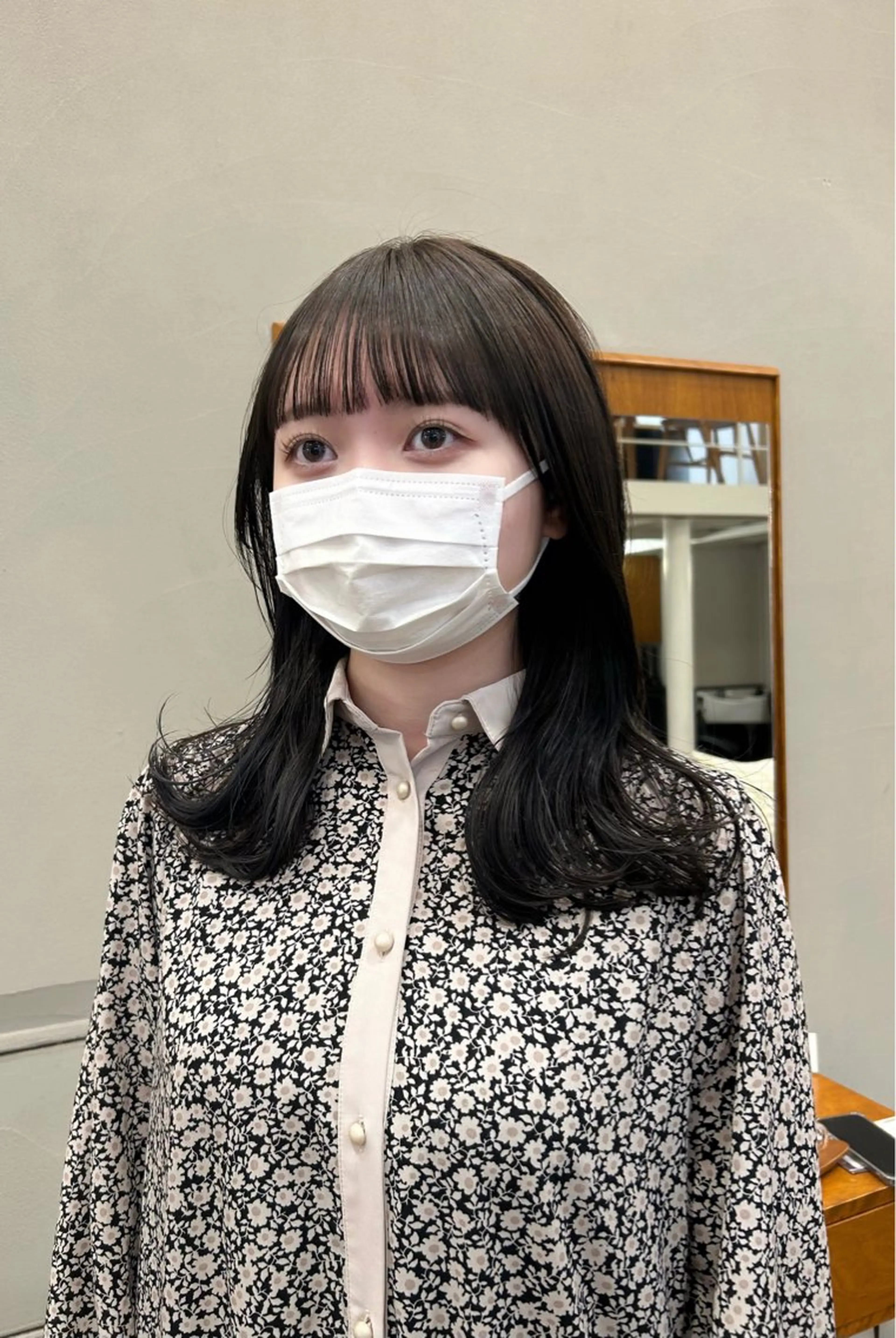 ミディアム カラー ダークグレー ダークグレージュ グレージュ レイヤーカット tete nico所属・似合わせ/ヘアカラー nanami🌸のヘアスタイル