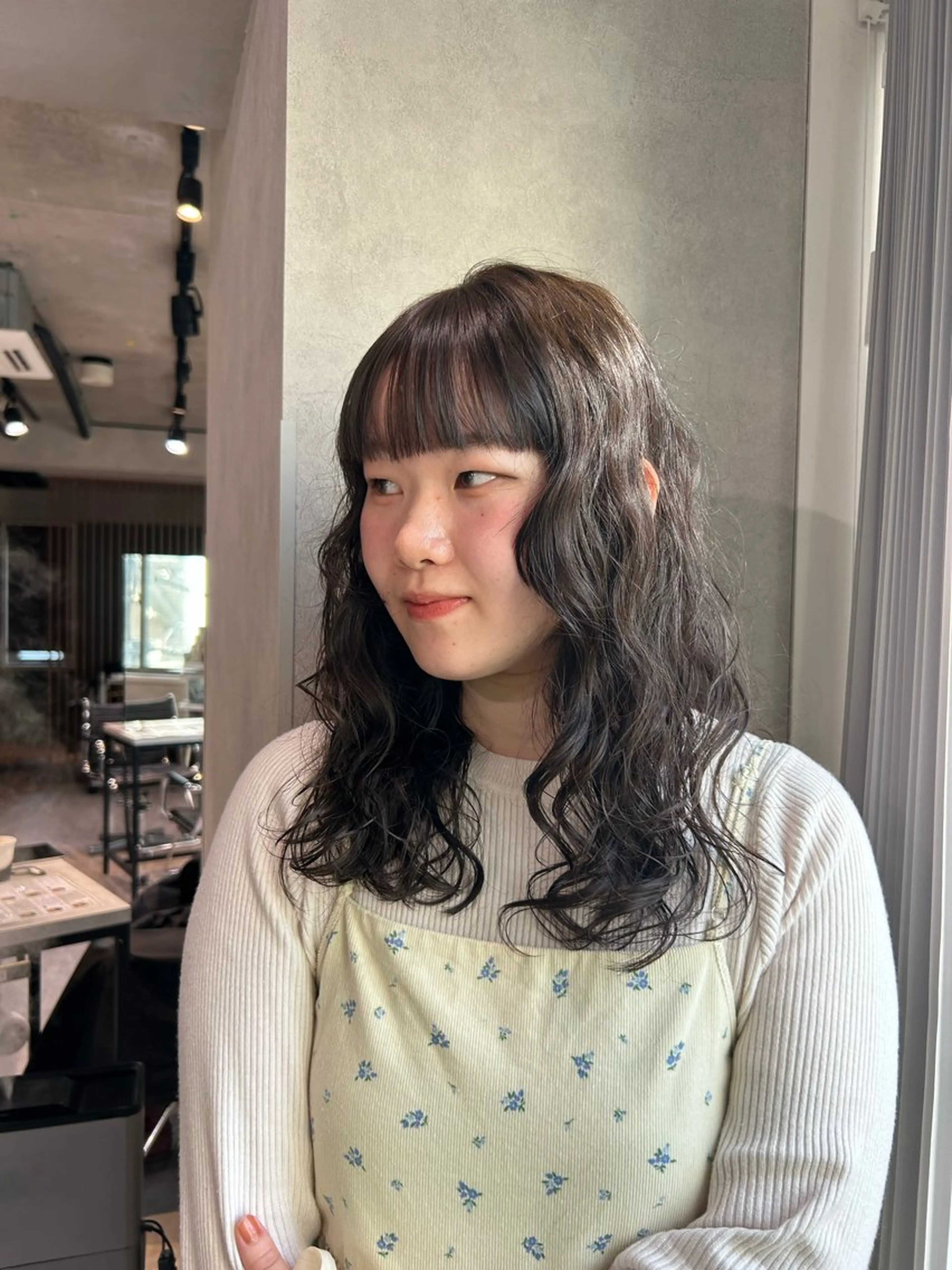 セミロング カラー パーマ セミロングパーマ ベージュカラー スパイラルパーマ カット パーマ ayano/パーマ/ 暖色カラーのヘアスタイル