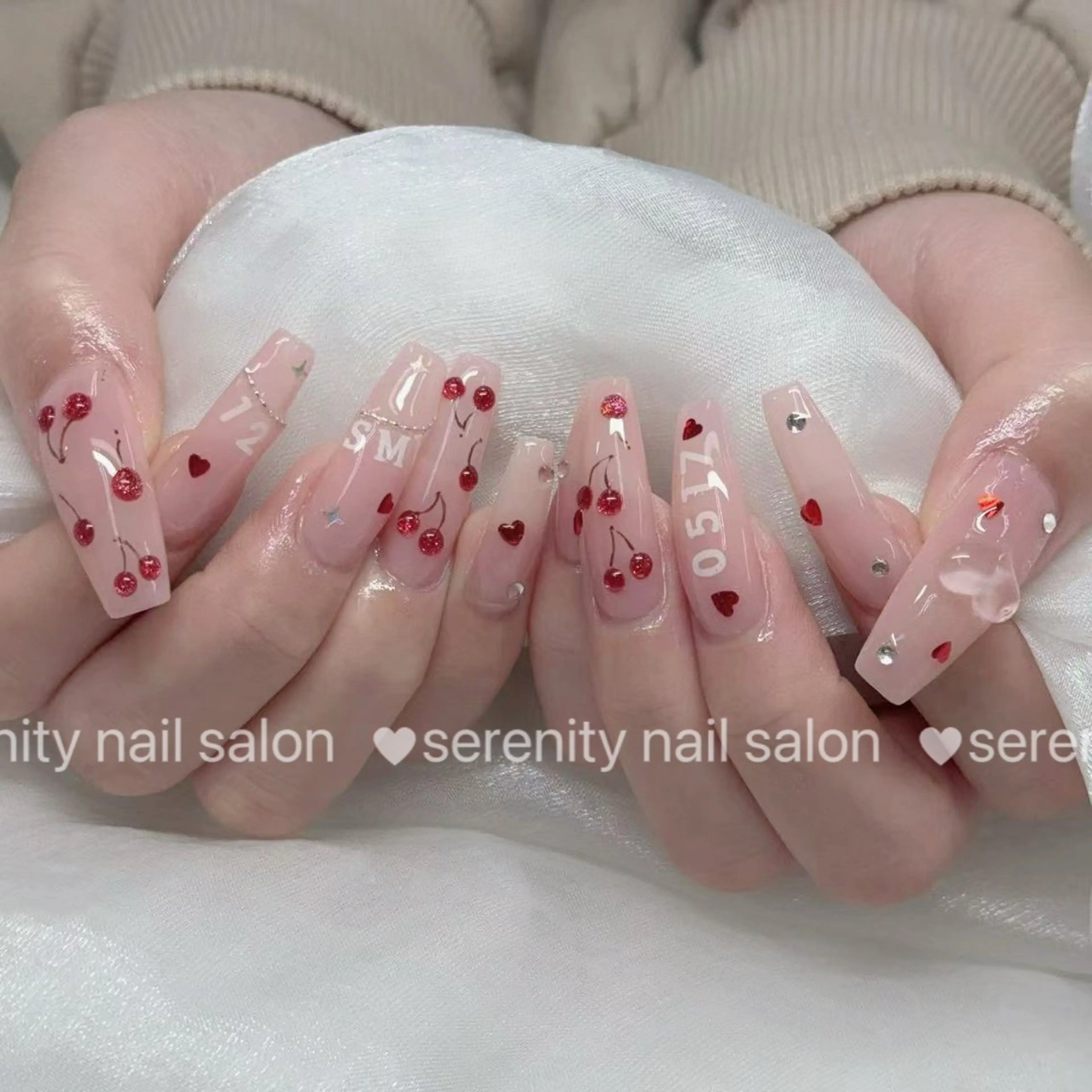 ネイル チークネイル 長さ出し フレンチネイル ジェルネイル キラキラネイル ハンドネイル ハンドケア ✨Serenity Nail salonのネイルデザイン