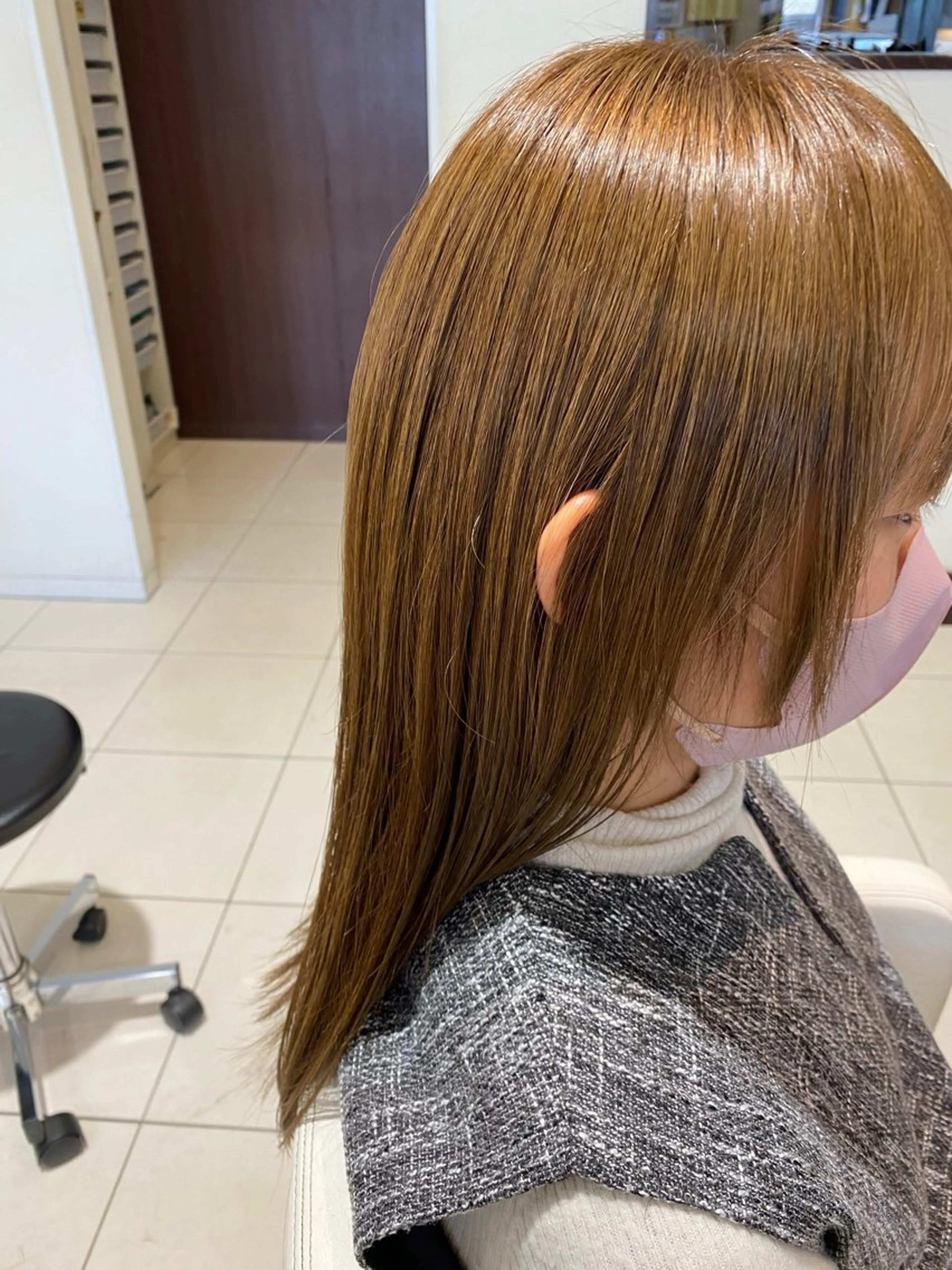 セミロング 内山 歩美のヘアスタイル