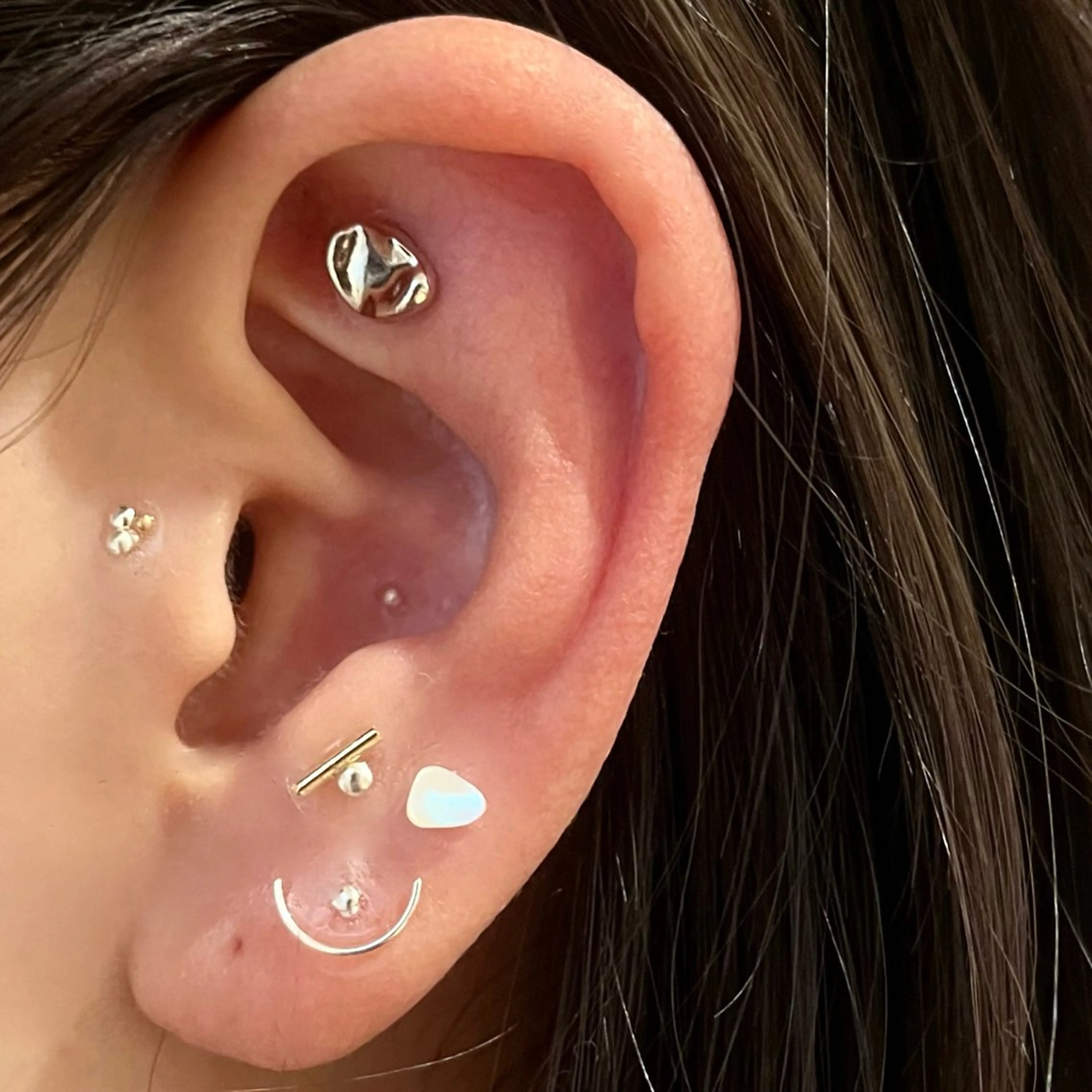 耳ツボジュエリーの写真