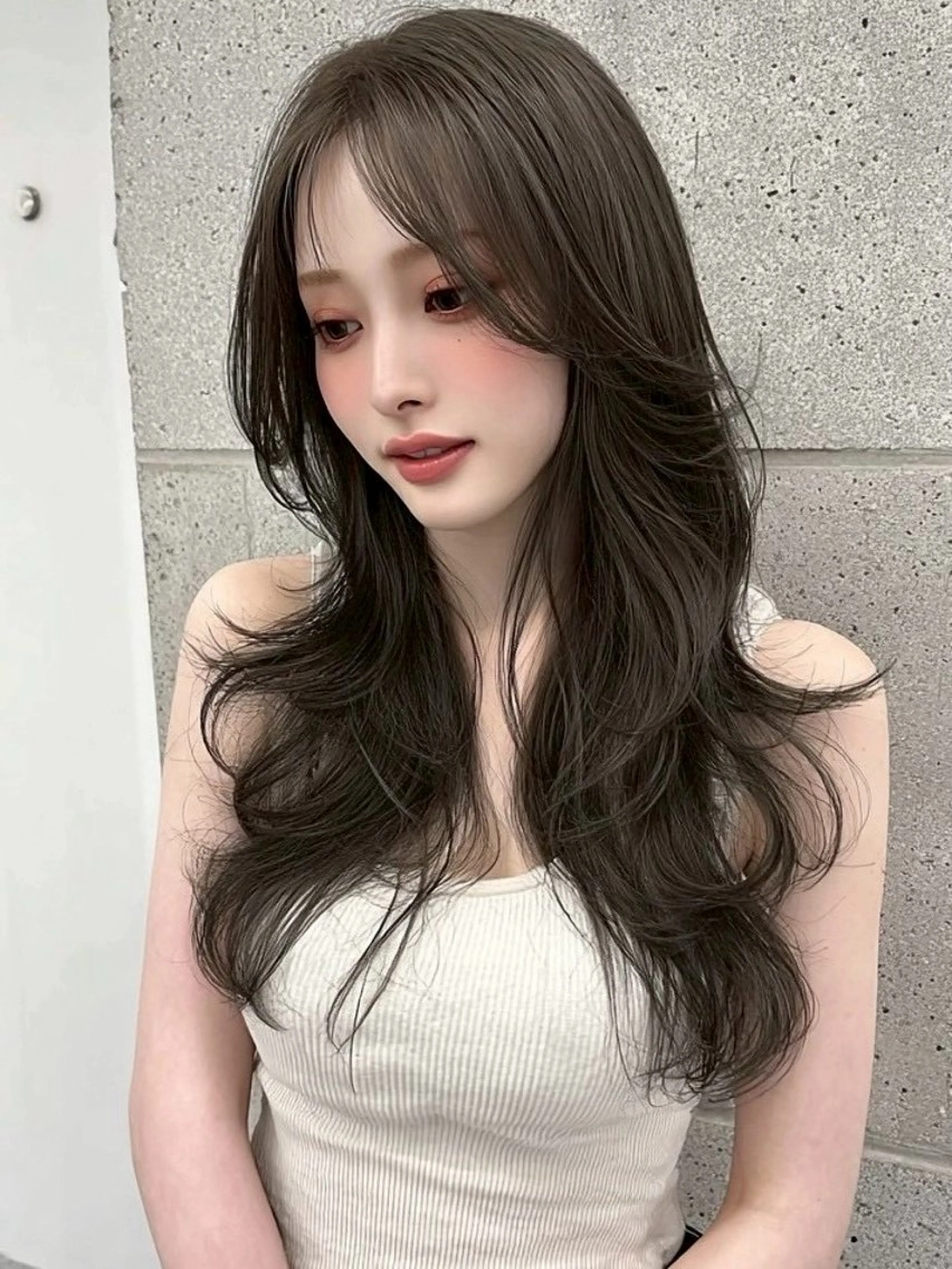 ロング カラー 髪質改善 韓国風ヘア 縮毛矯正 ヘアカラー 西 優衣奈のヘアスタイル