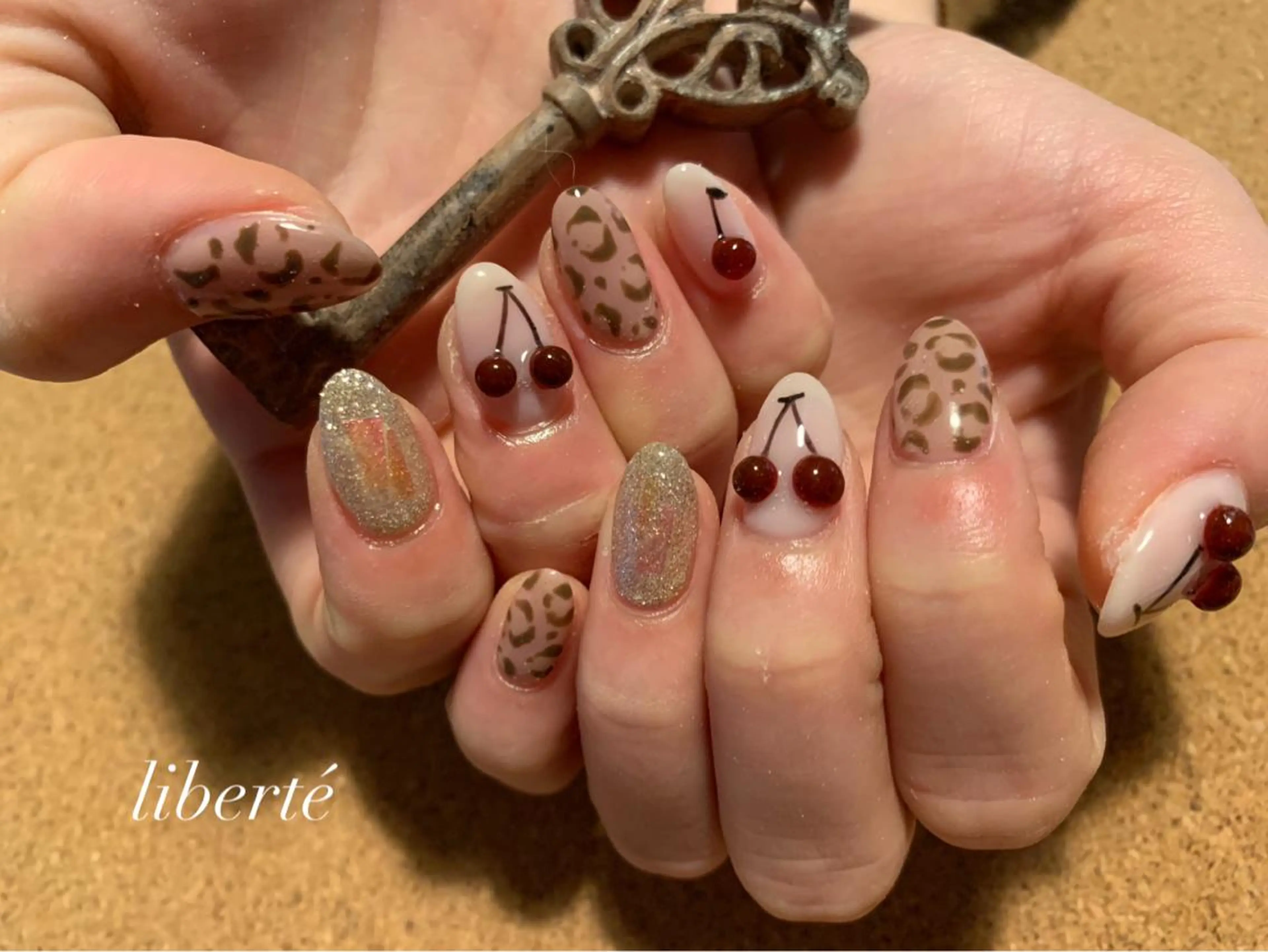 ネイル liberté (リベルテ)のネイルデザイン