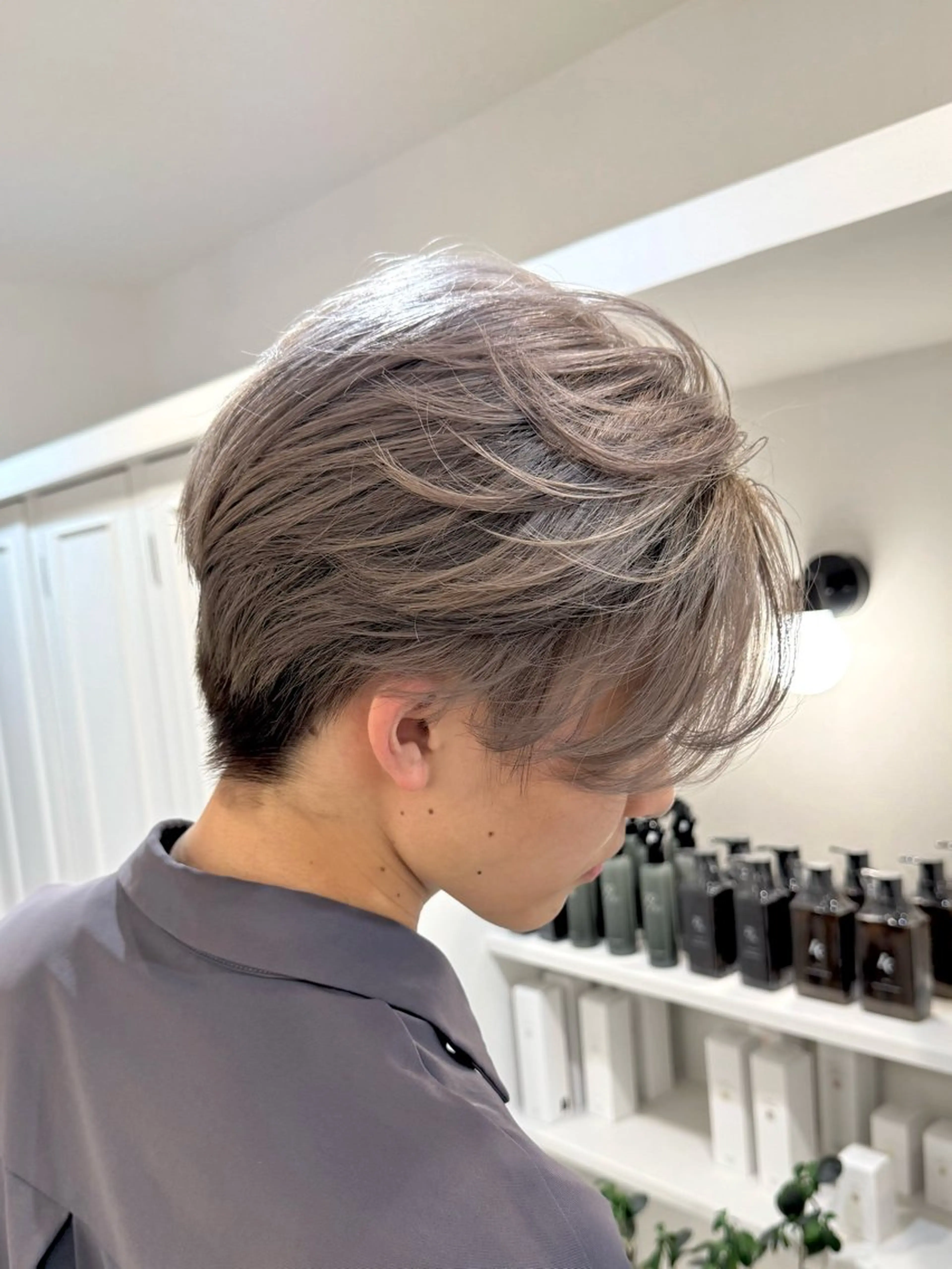ショート カラー ヘアアレンジ メンズ メンズバレイヤージュ メンズブリーチ バレイヤージュ ブリーチ ケアブリーチ カット ヘアカラー SALOWIN京都河原町Suite店所属・外国人風レイヤー/ ハイトーンSHUのヘアスタイル