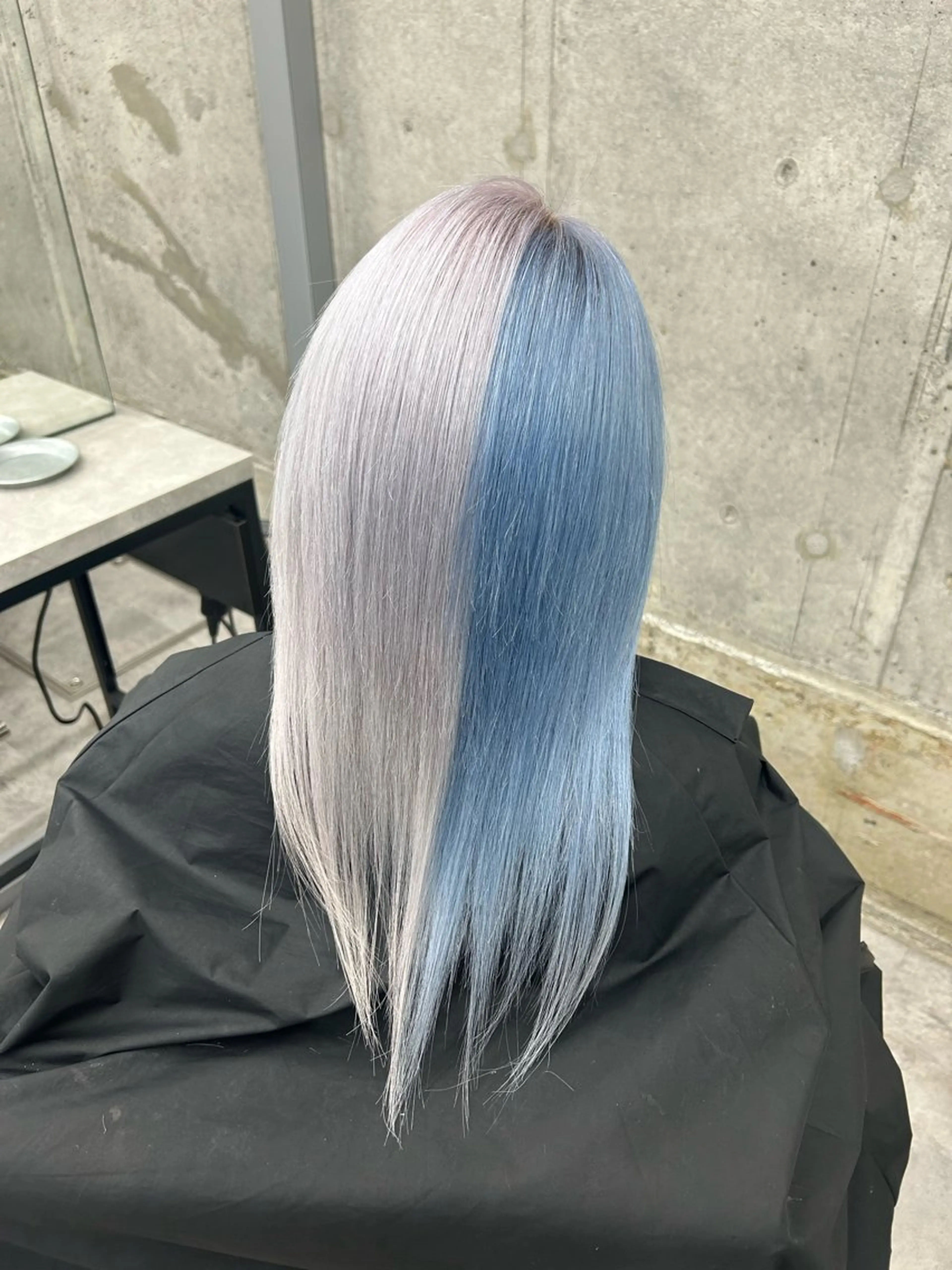 セミロング ヘアカラー 🎀ブリーチカラー 🎀なつのヘアスタイル