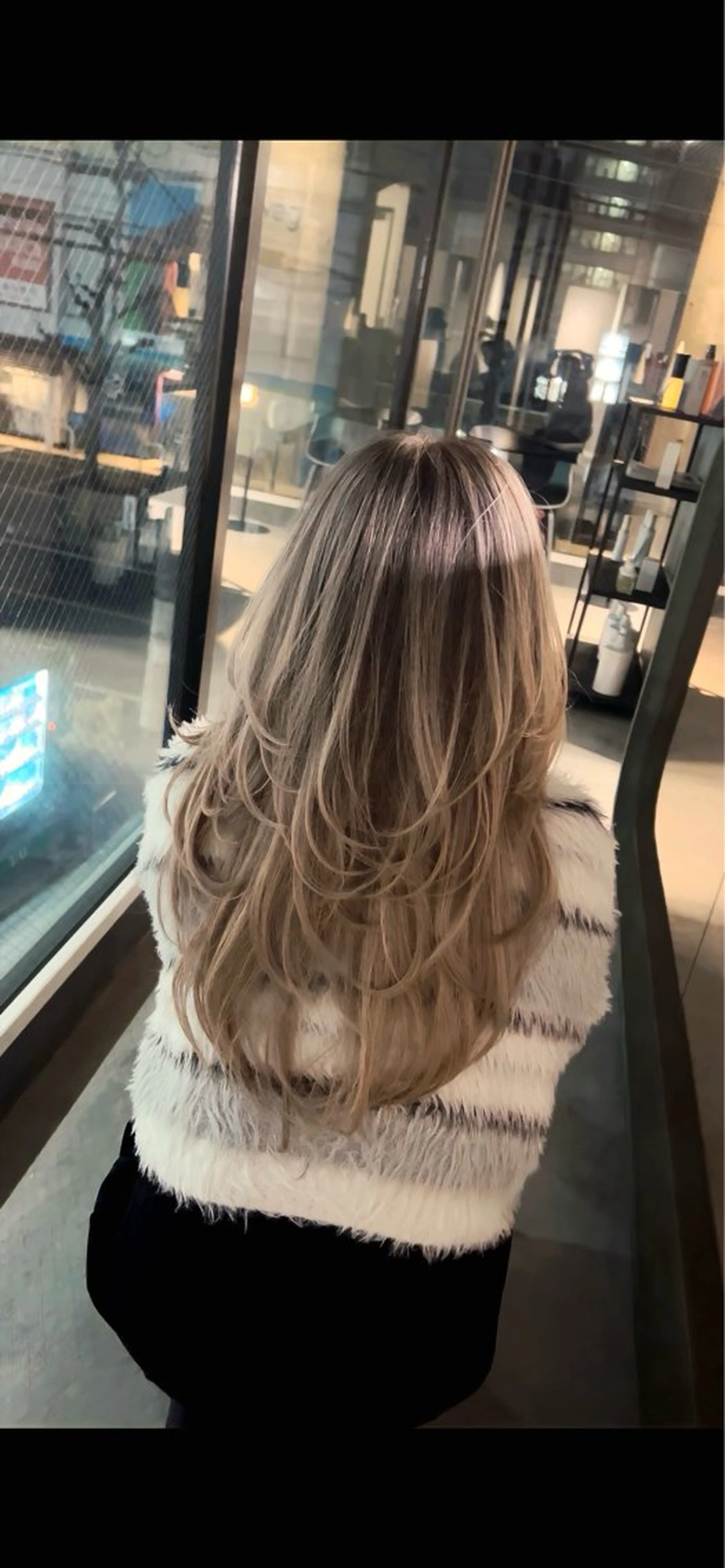 セミロング カラー 今が1番似合う自分に /志音のヘアスタイル