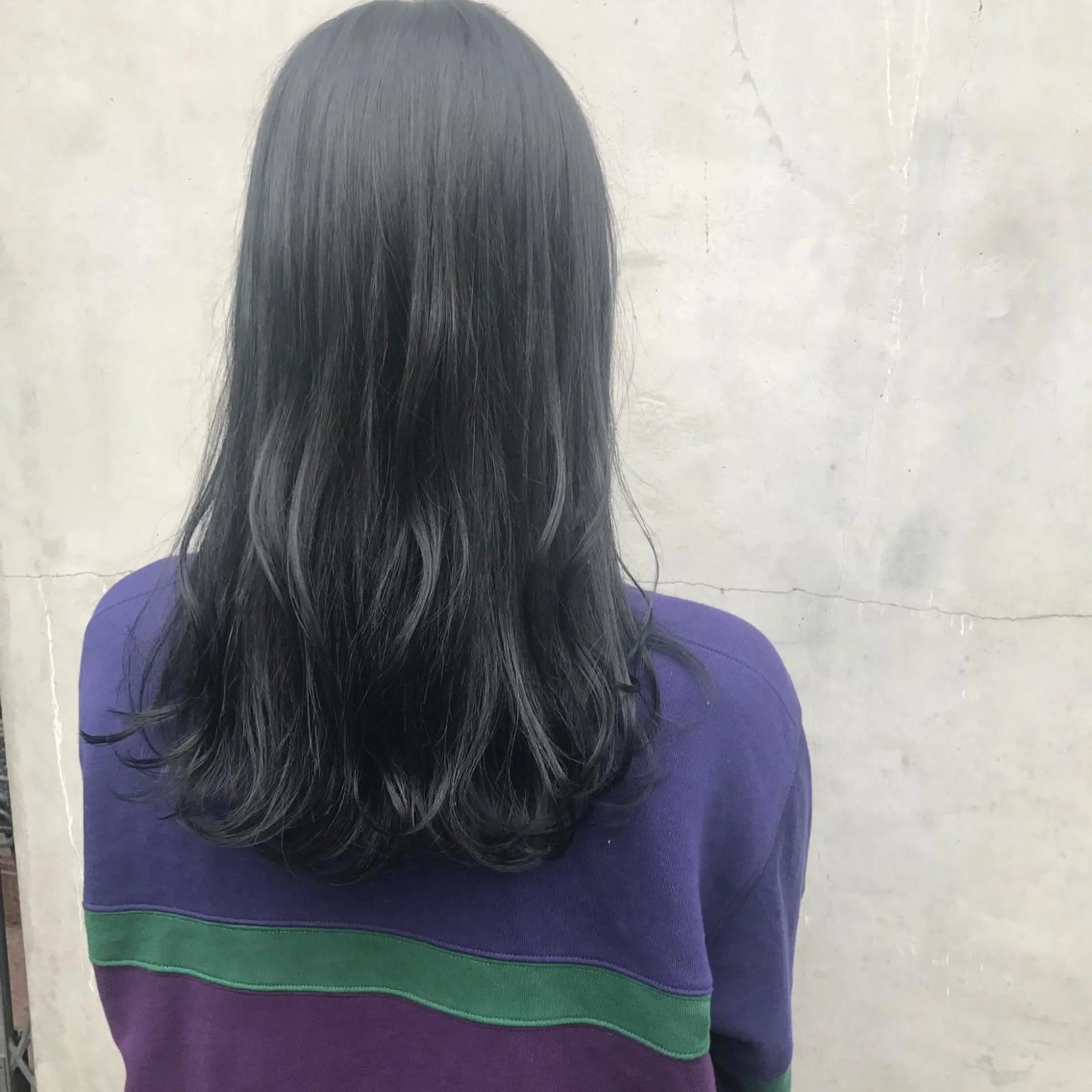 ミディアム カラー ヤスドミ ケイスケのヘアスタイル