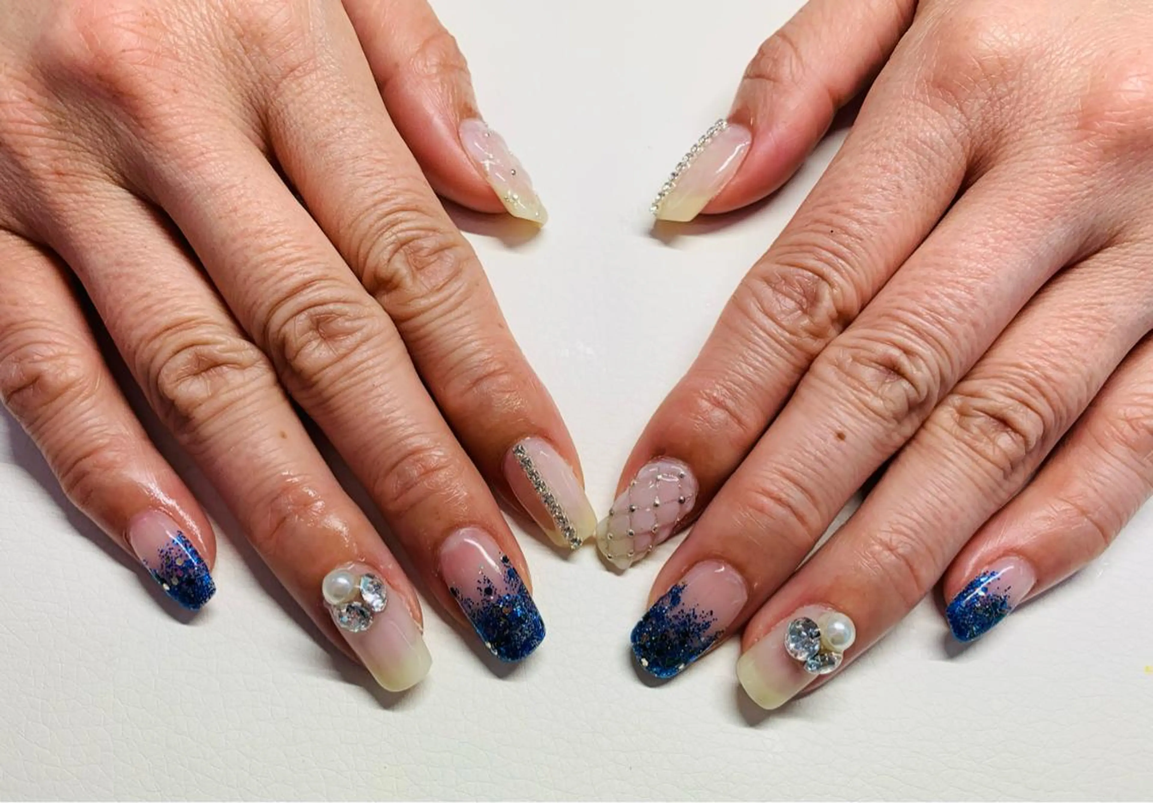 ネイル Mule Beauty Salon所属・ミュール ビューティーサロンのネイルデザイン