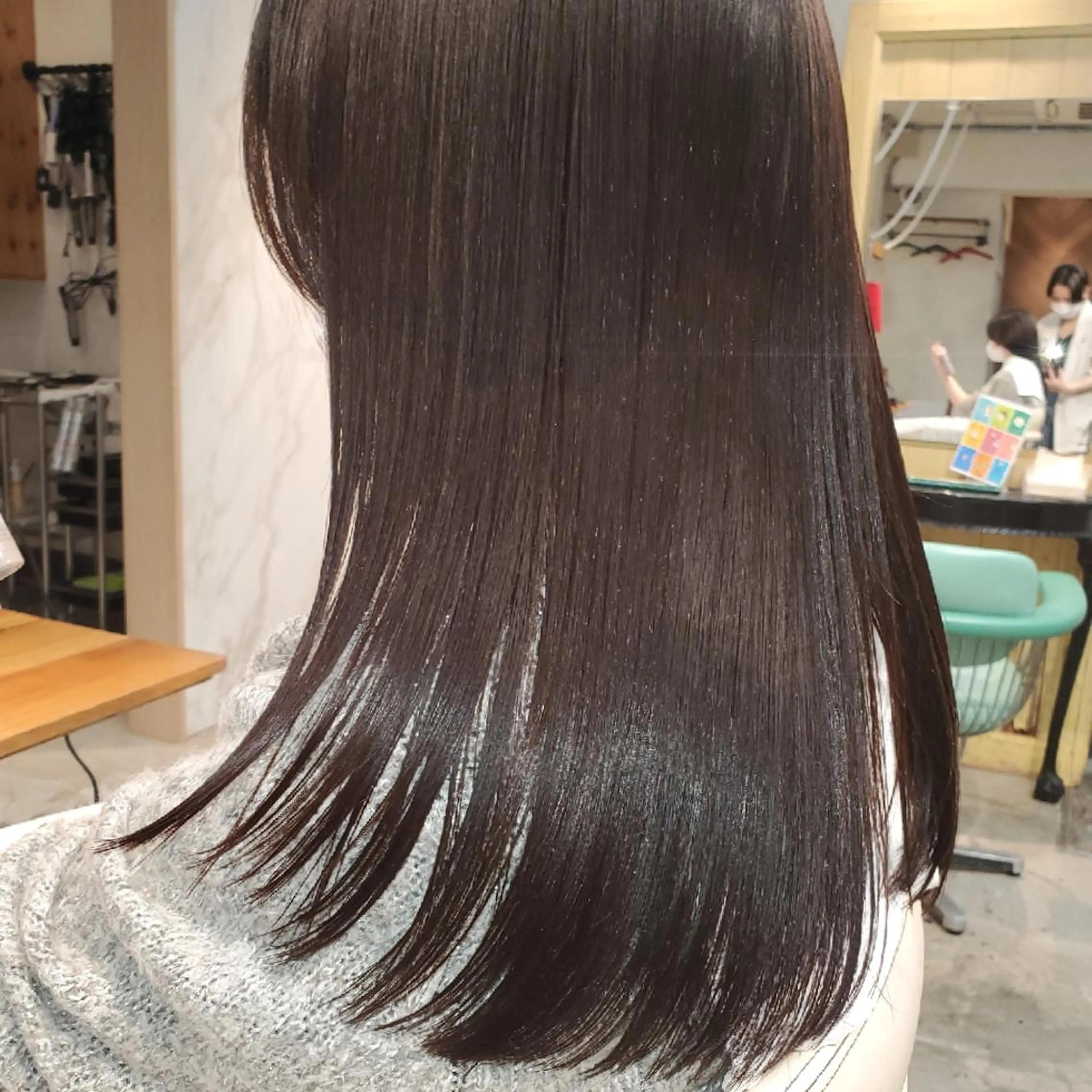 セミロング 髪質改善 韓国風ヘア トリートメント 韓国レイヤー suzuのヘアスタイル