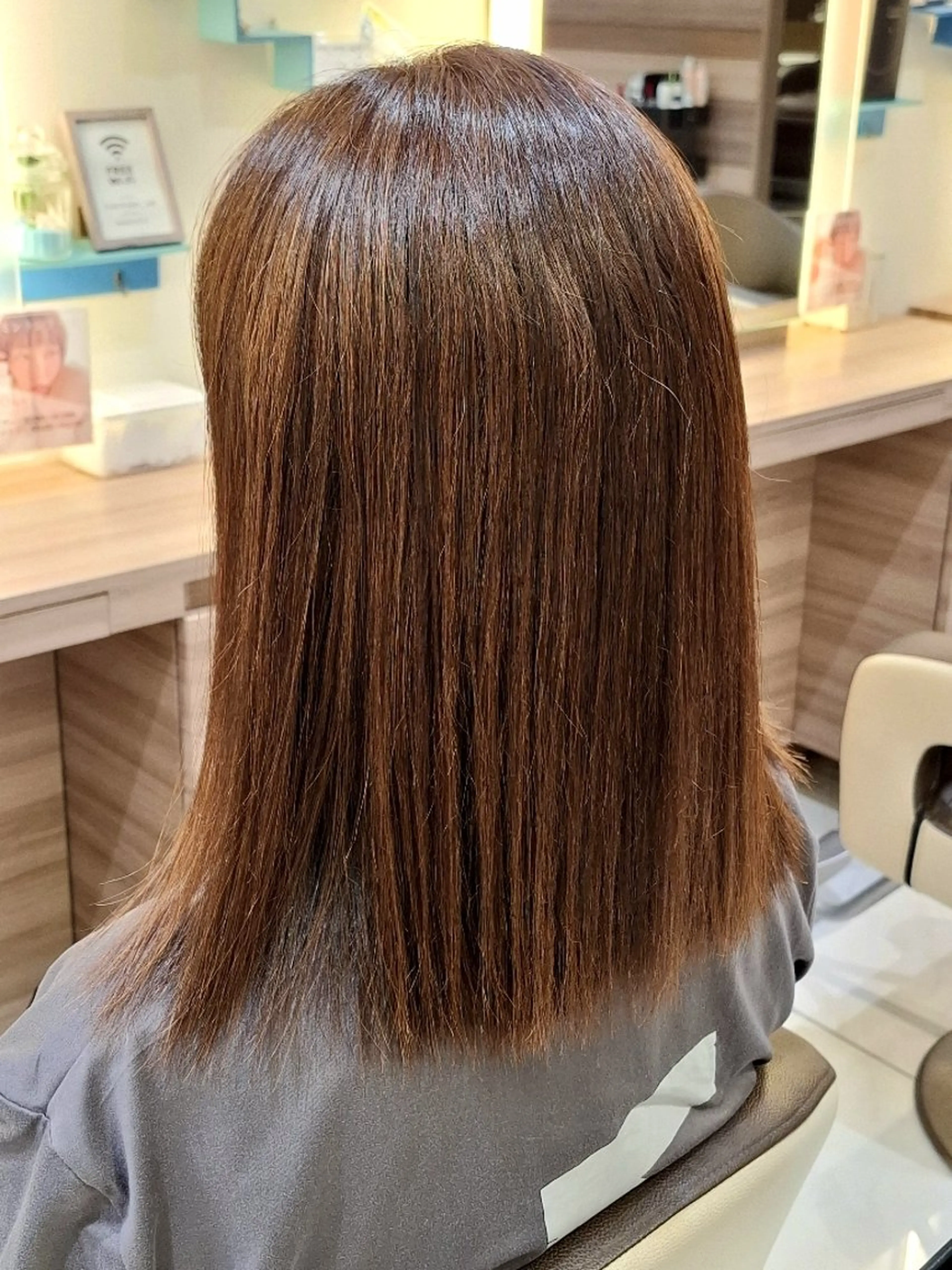 カラー ヘアカラー 秋元 雅のヘアスタイル