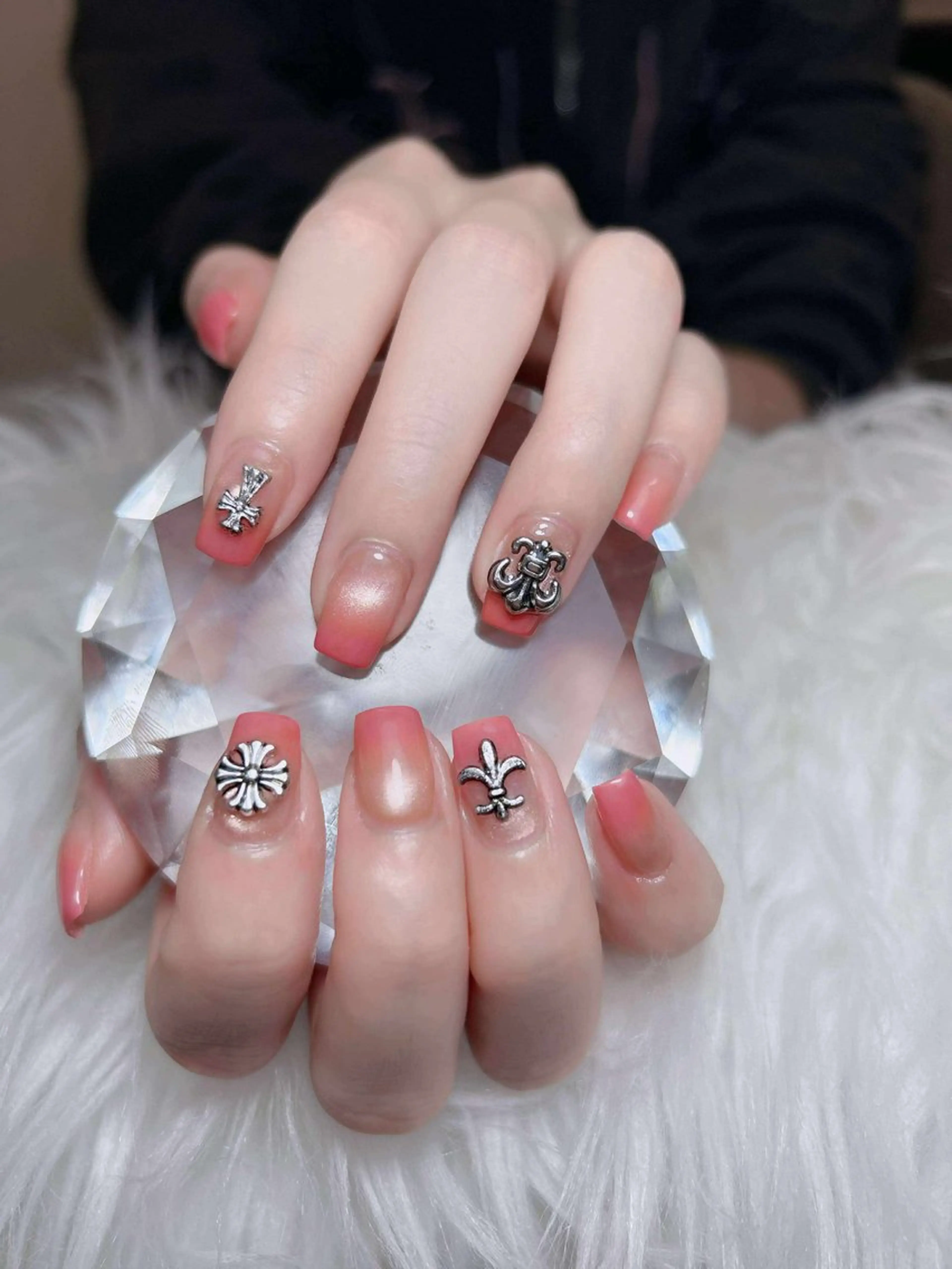 ネイル オーロラネイル チークネイル フットネイル フレンチネイル ハロウィン ハンドネイル Lumi Nail 新大久保3‘のネイルデザイン