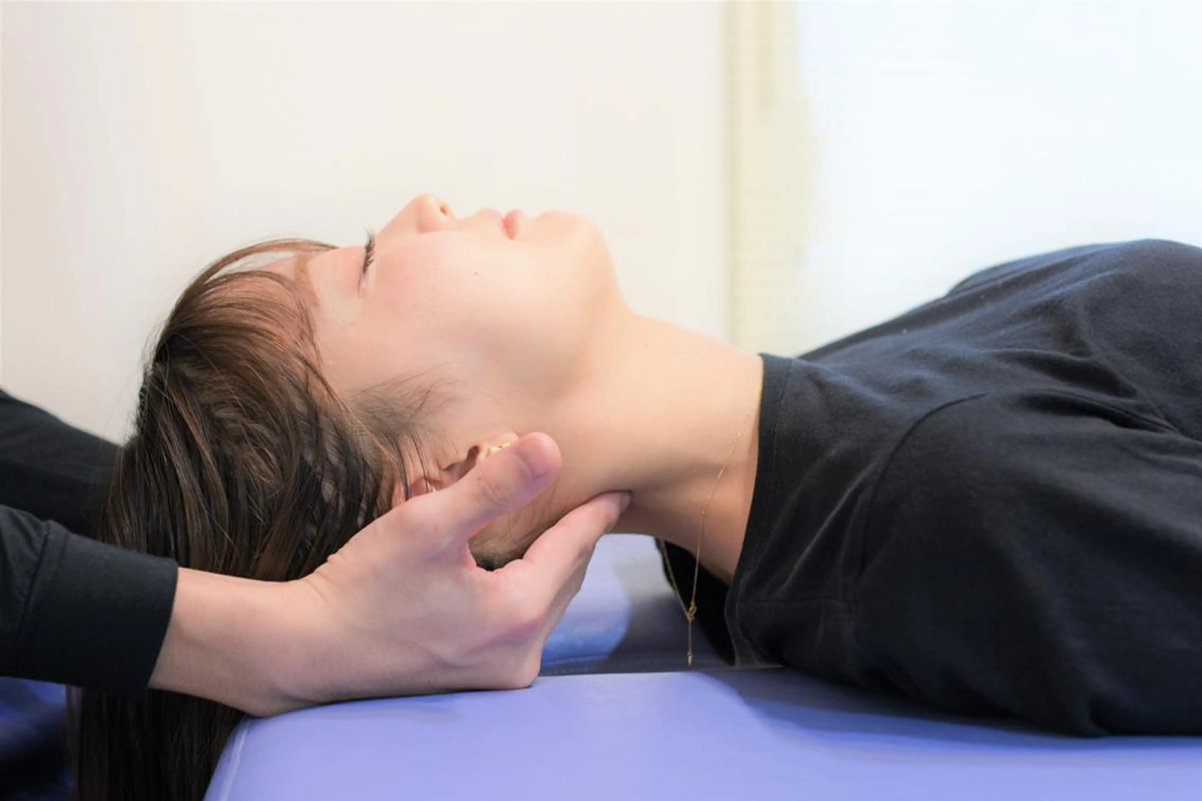 理想の美姿勢&小顔に☆【小顔矯正+姿勢矯正】90分 ¥15,000 ⇒ ¥6,000の写真