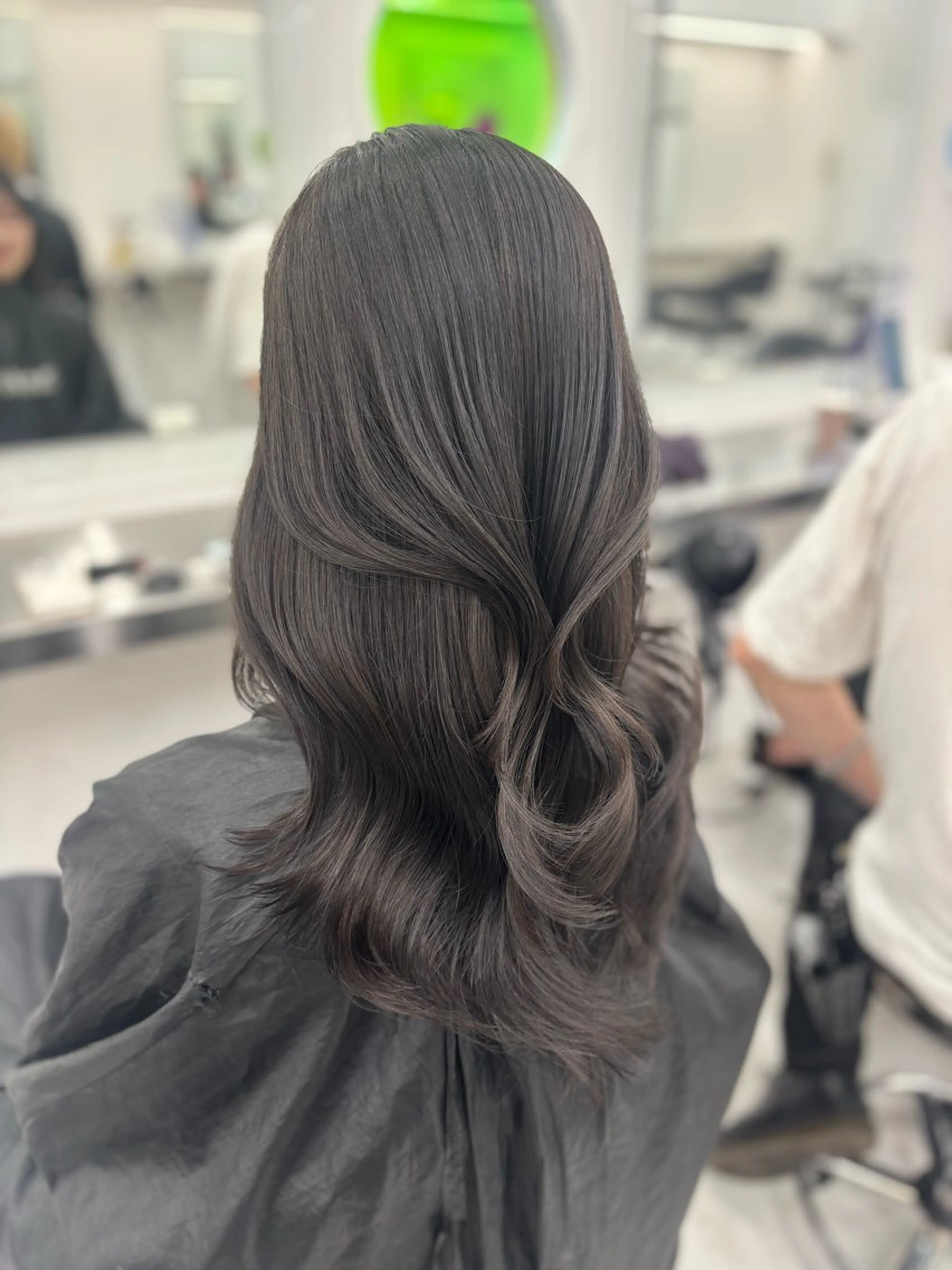 カラー カット ヘアカラー 韓国風暗髪ヘア🤍 🫧MIREIのヘアスタイル