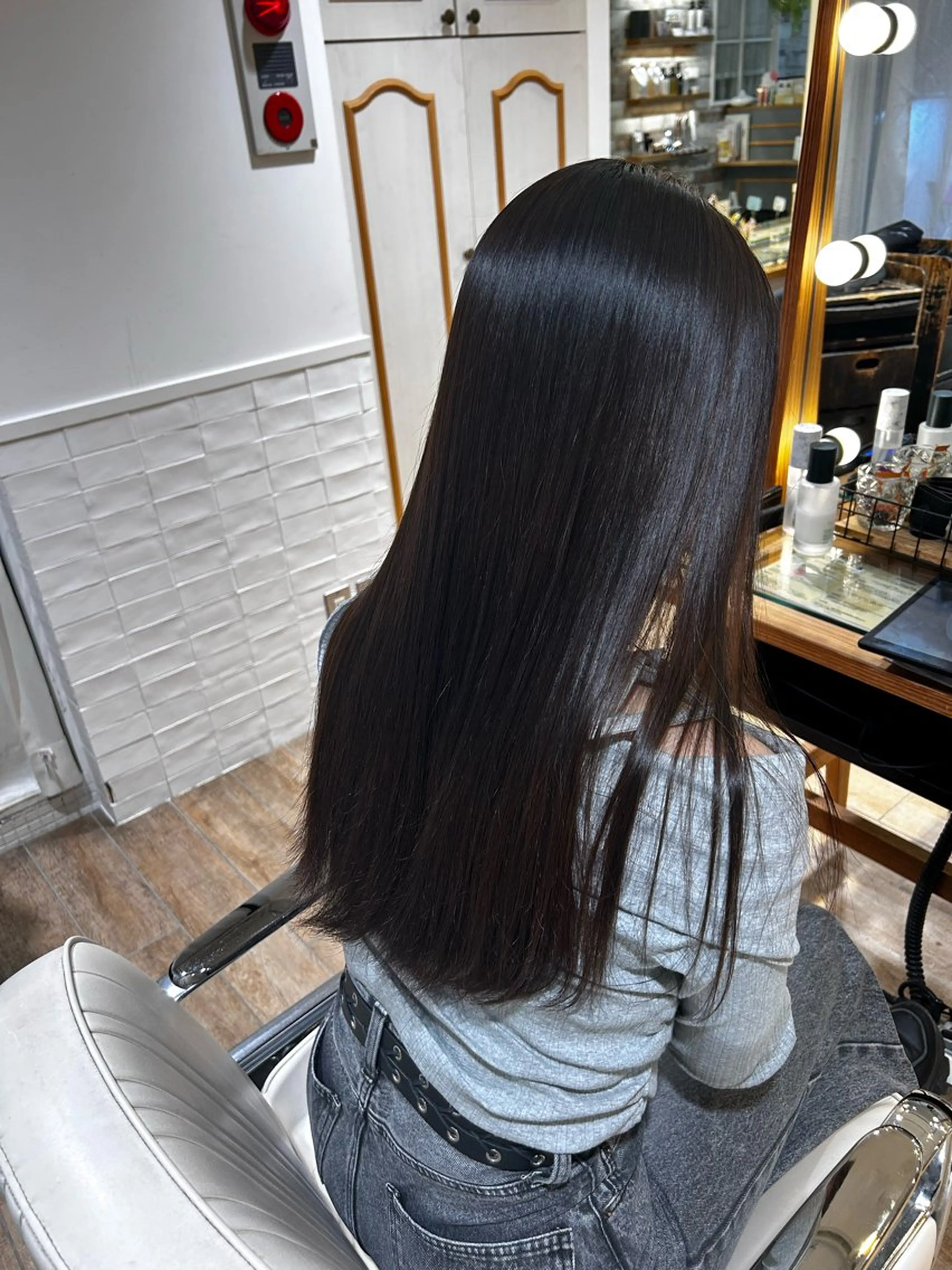 ロング 縮毛矯正 トリートメント ハイトーン/カラー /縮毛矯正/松田健佑のヘアスタイル