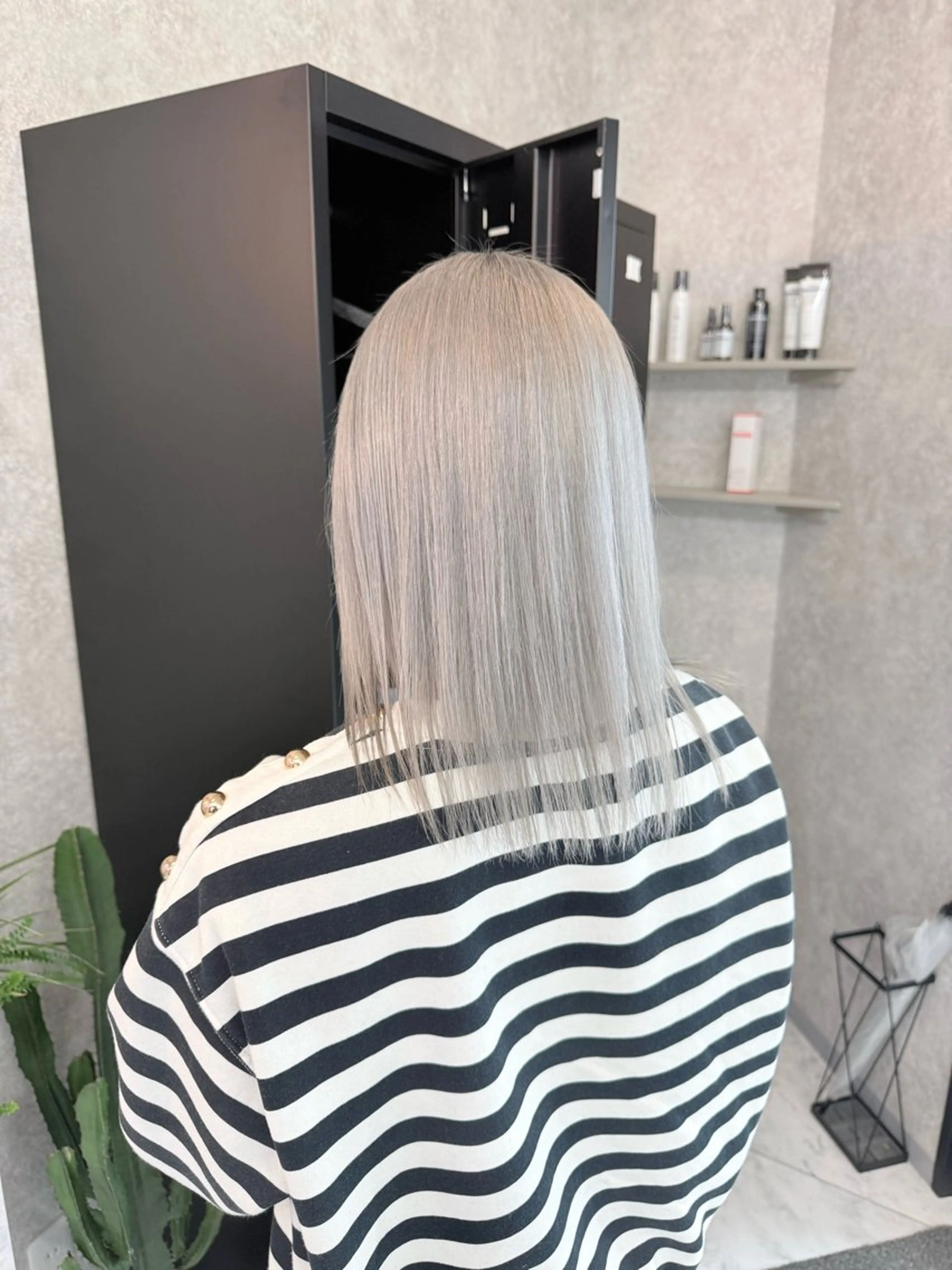 ミディアム カラー 🌺ハイトーン🌺 矢葺 なぎさ🌺🌺のヘアスタイル