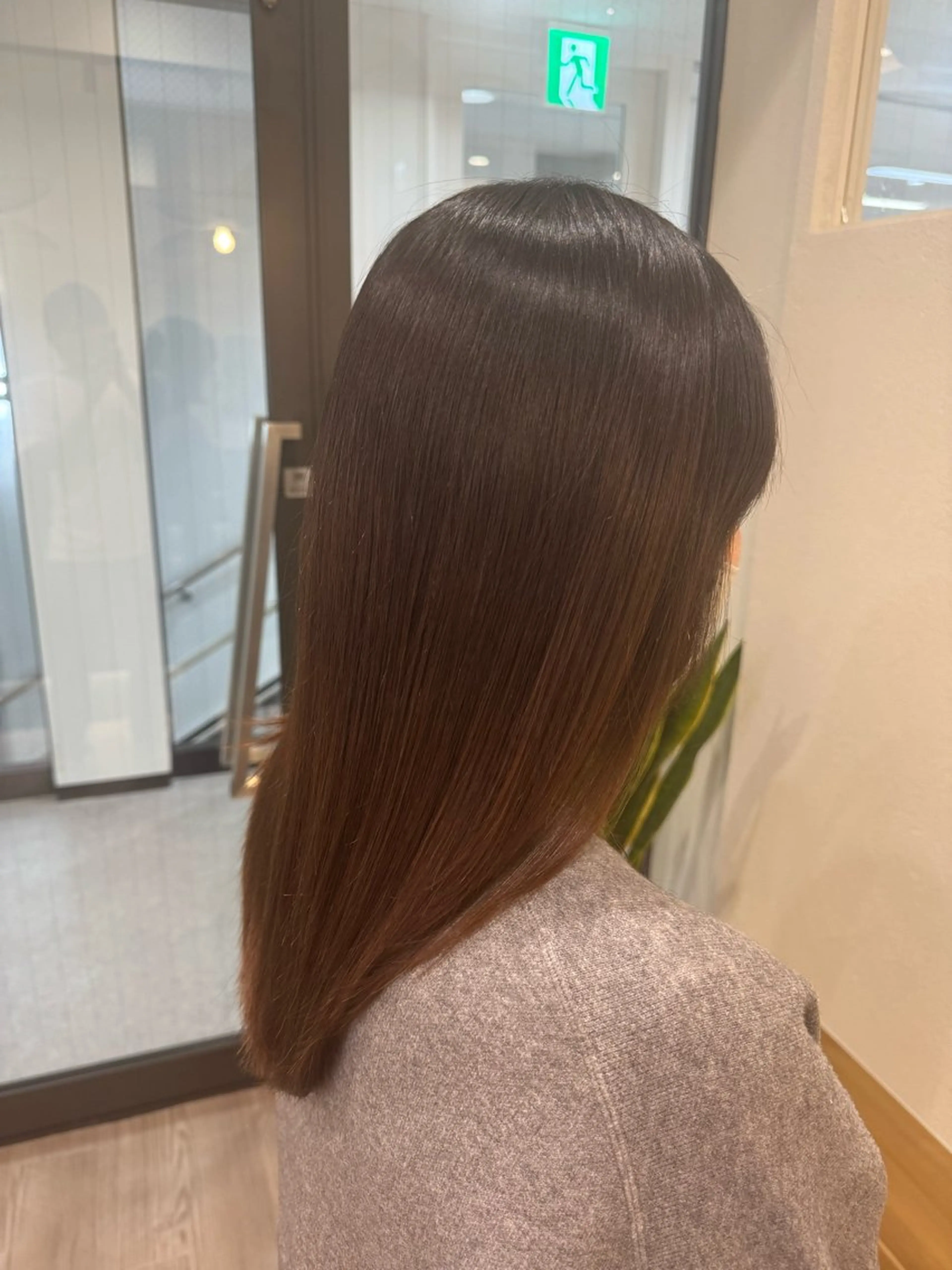 セミロング カット ヘアカラー 大船🫧レイヤー・ ボブ🫧持田樹のヘアスタイル