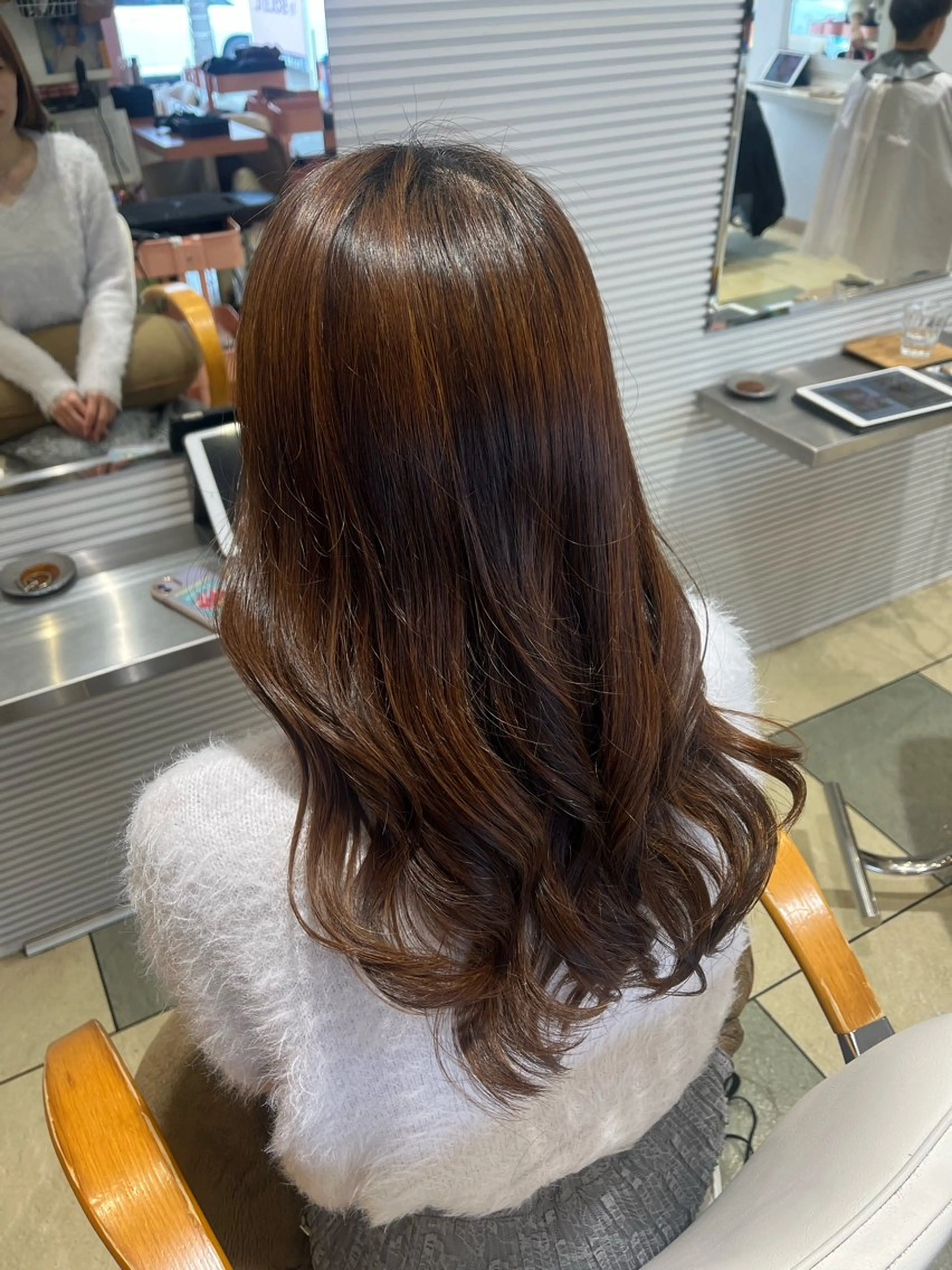 ロング カット ベージュカラー⌇﻿ くびれヘア.𐙚心音のヘアスタイル