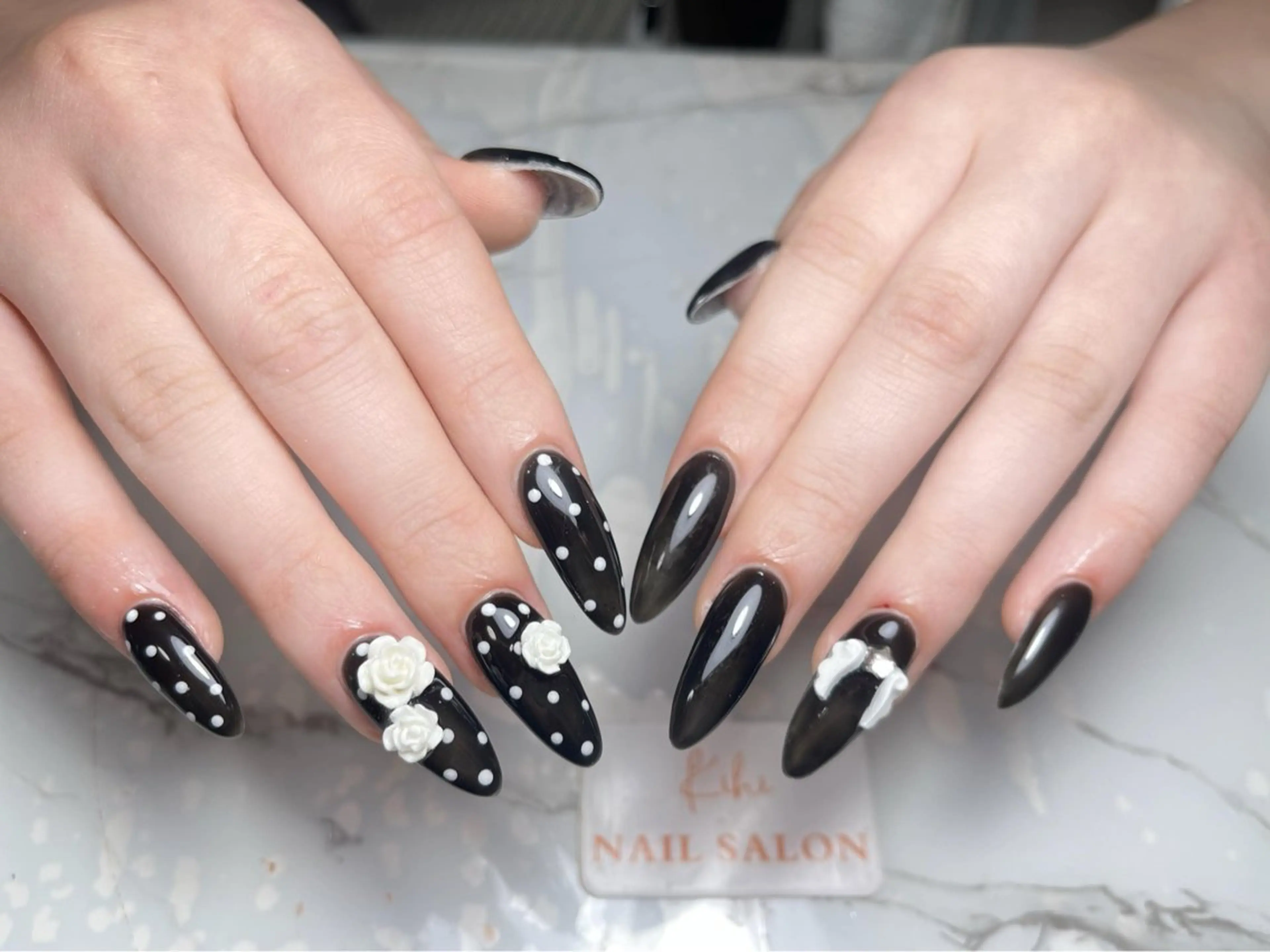 ネイル アートネイル フレンチネイル ジェルネイル グラデーション 韓国ネイル さくら💮💮 【オフ無料】のネイルデザイン