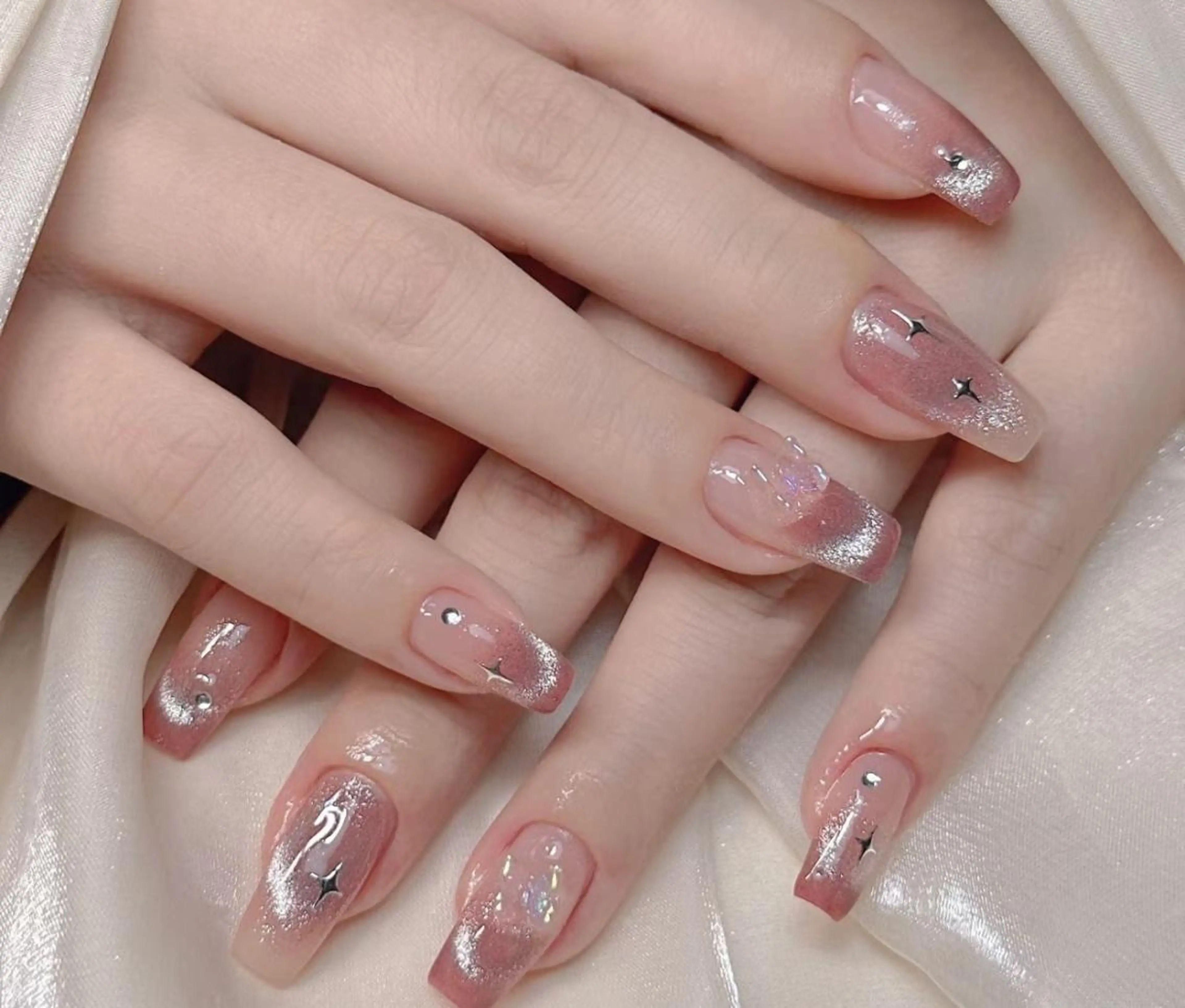 ネイル VIVIAN リサのネイルデザイン