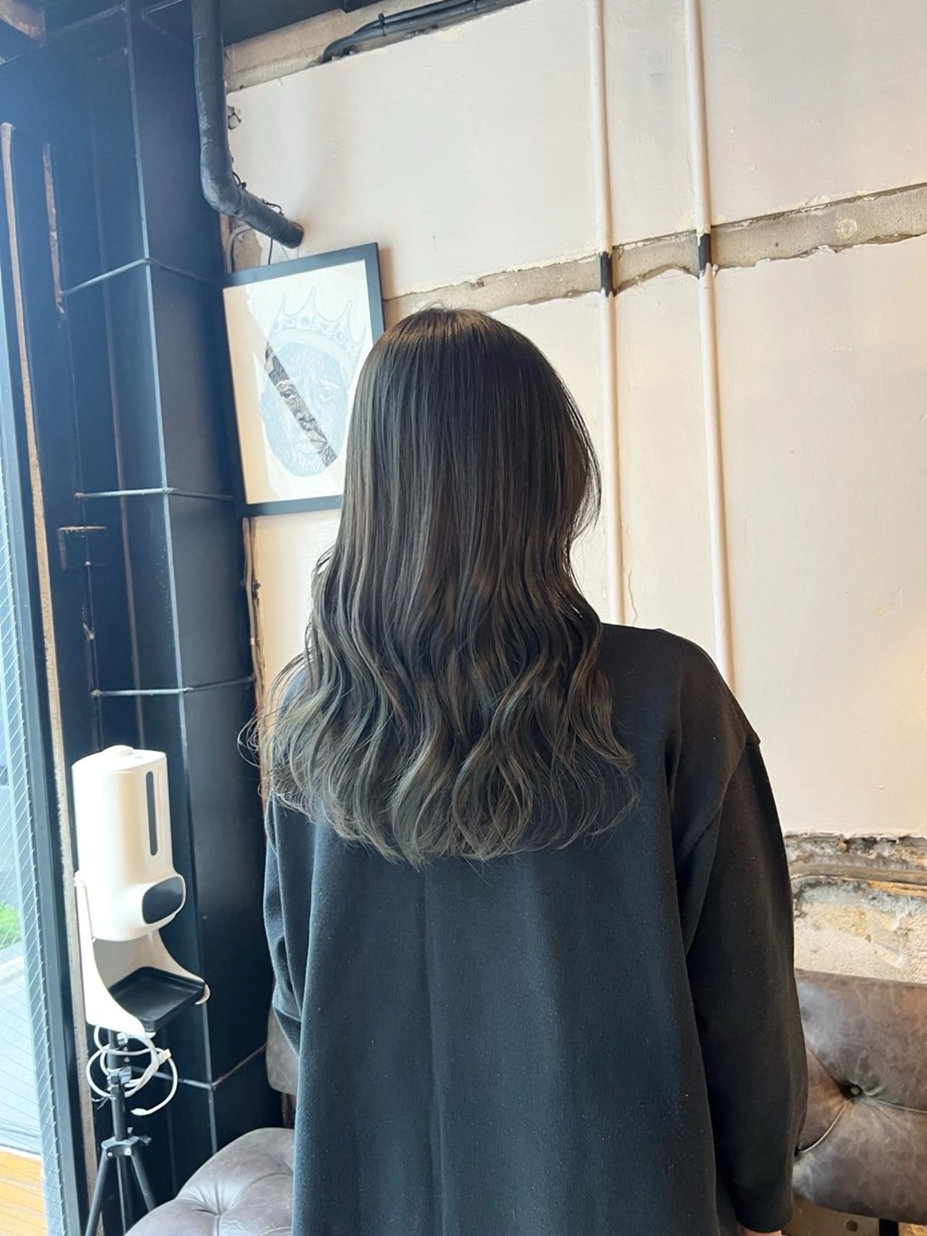 セミロング カラー アッシュ オリーブアッシュ DUMBO所属・【完全マンツー 恵比寿】佐藤 翔のヘアスタイル