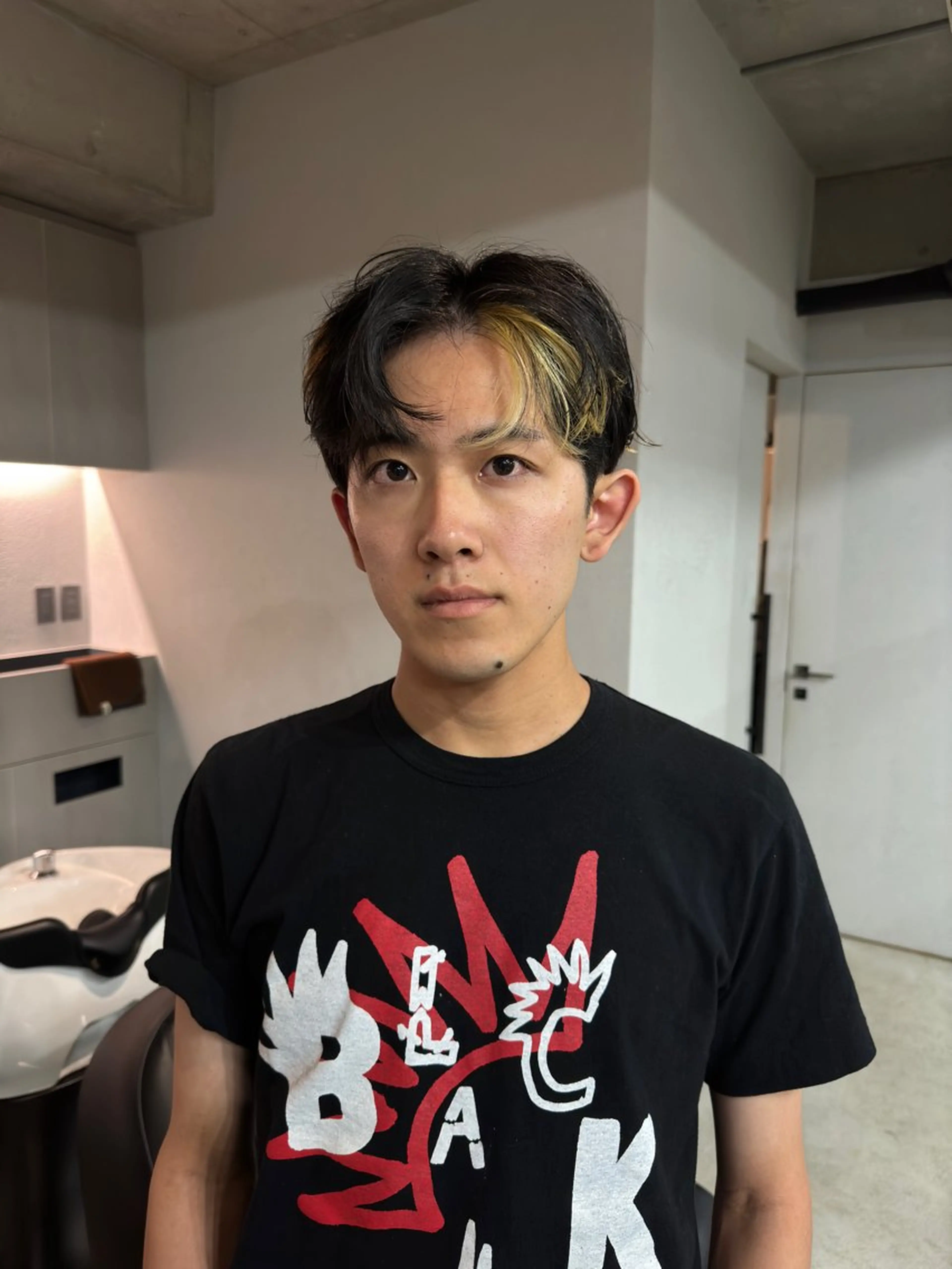 ショート カラー メンズ メンズブリーチ ブリーチ デザインカラー 吉田一輝 外国人パーマのヘアスタイル