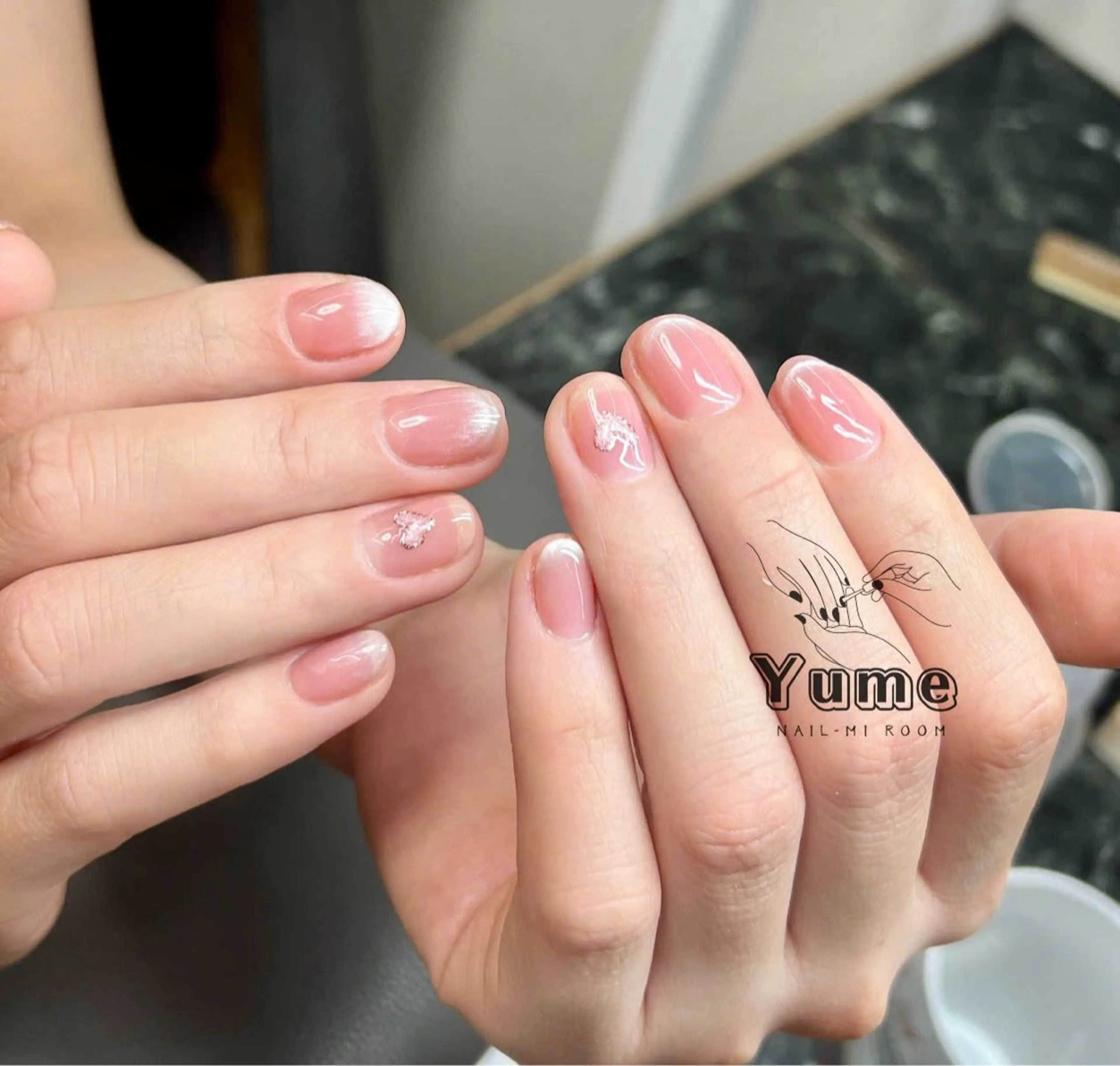 ミディアム トウイ nailのネイルデザイン