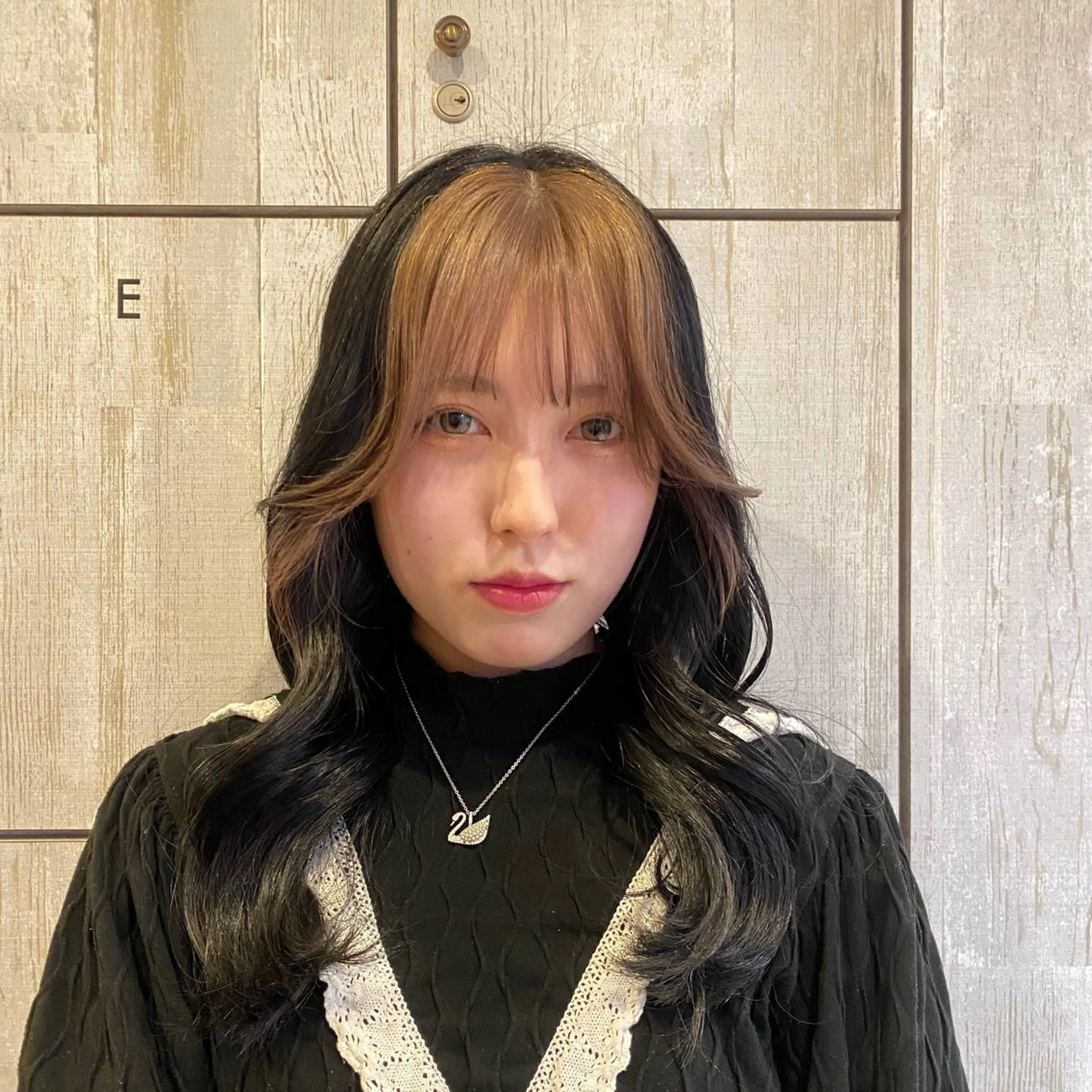 ロング カラー ミストバング ベージュカラー 黒髪 ブリーチ ブルーカラー 成人式カラー/ダブル カラー🧸こころのヘアスタイル