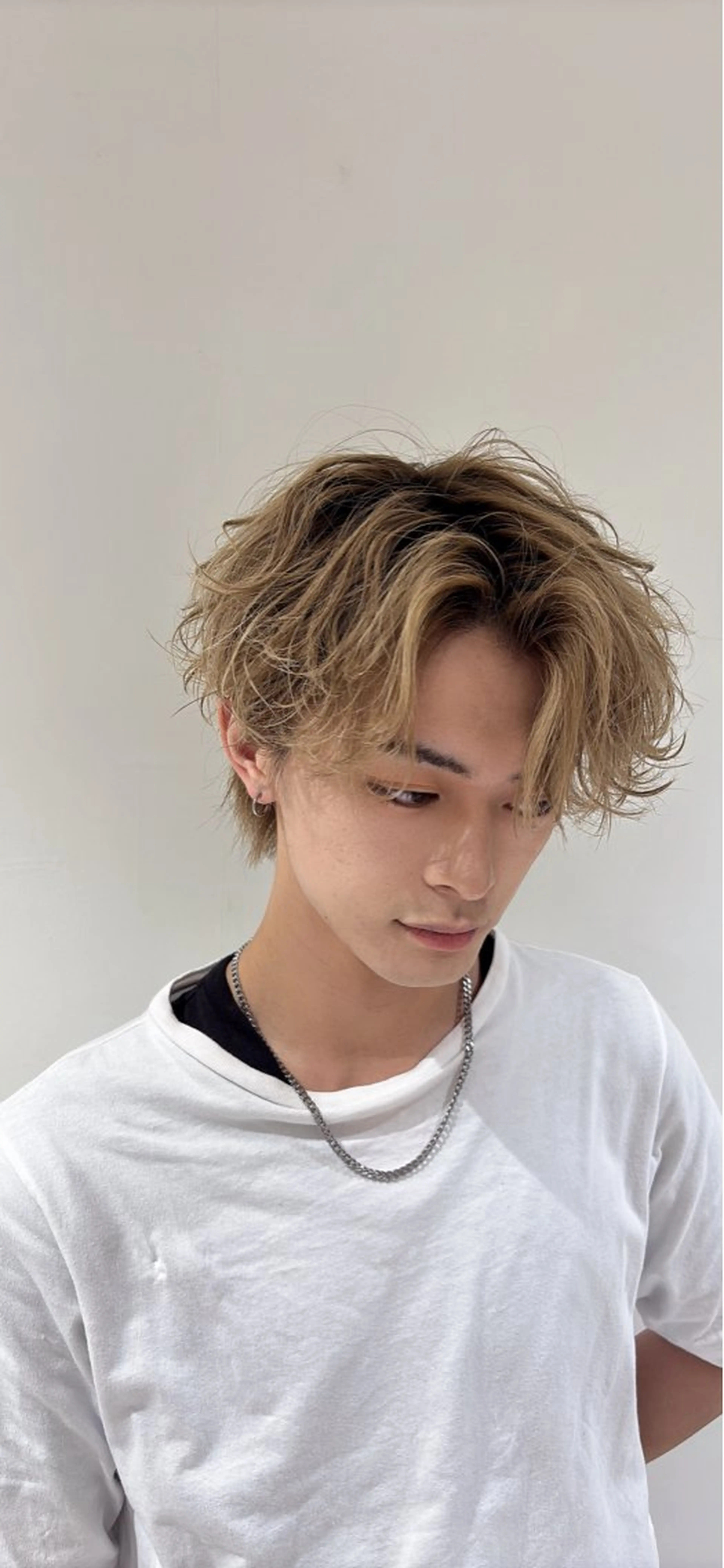 ヘアアレンジ メンズ 鼎一真ハイトーン/ パーマ/何でも屋さんのヘアスタイル