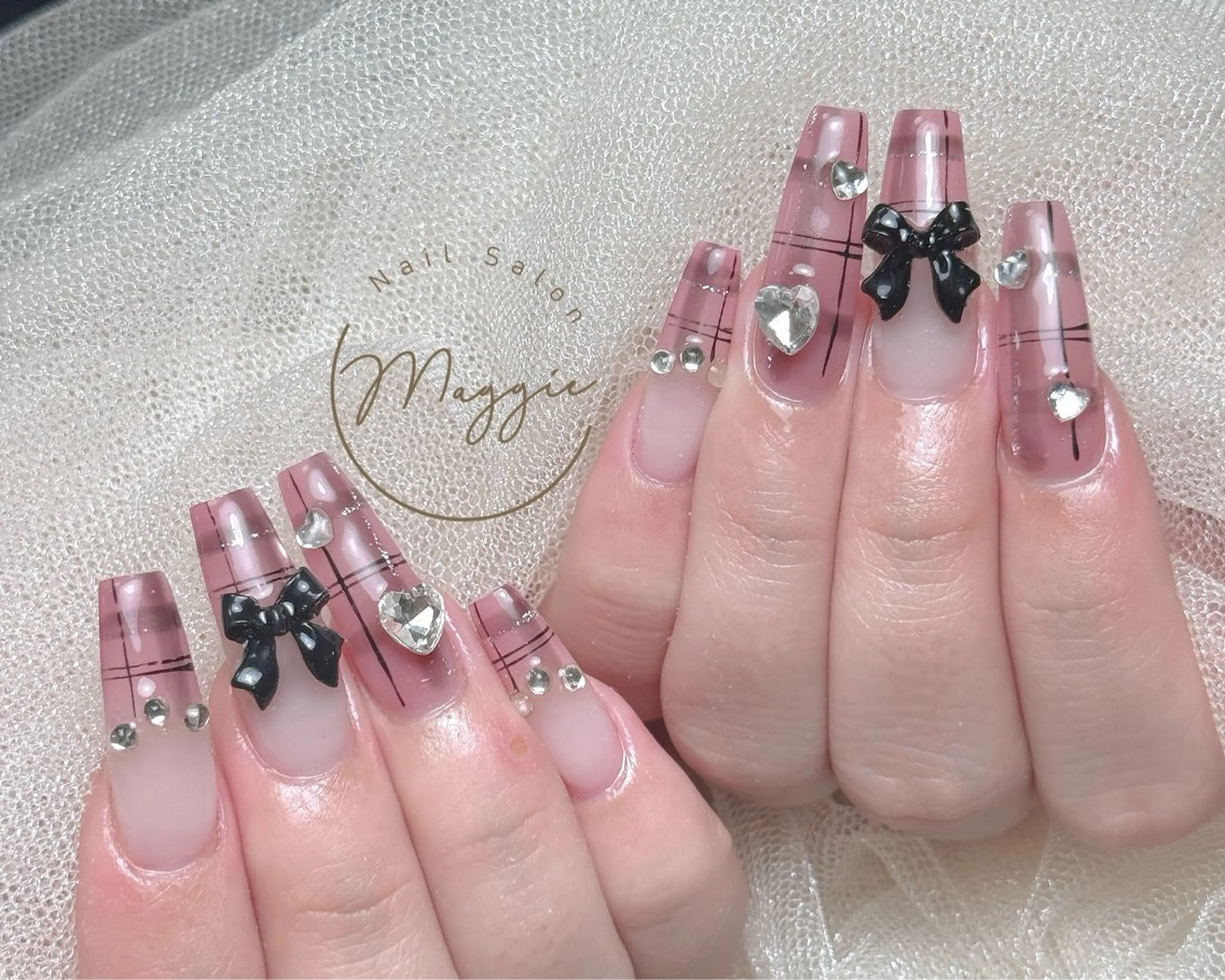 ネイル マギー ネイル🦋のネイルデザイン