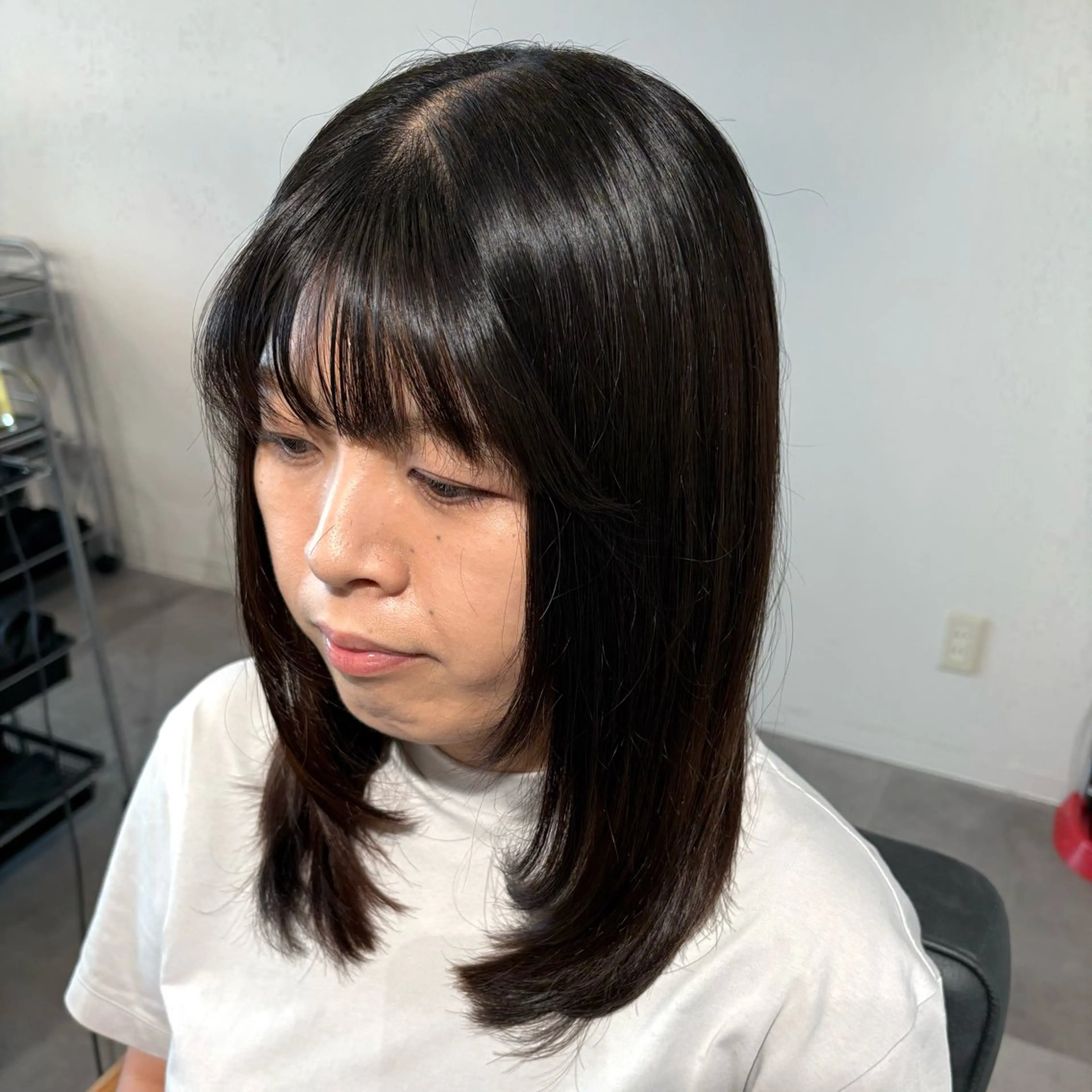 ミディアム ミディアムレイヤー レイヤーカット 栗原 歩美のヘアスタイル