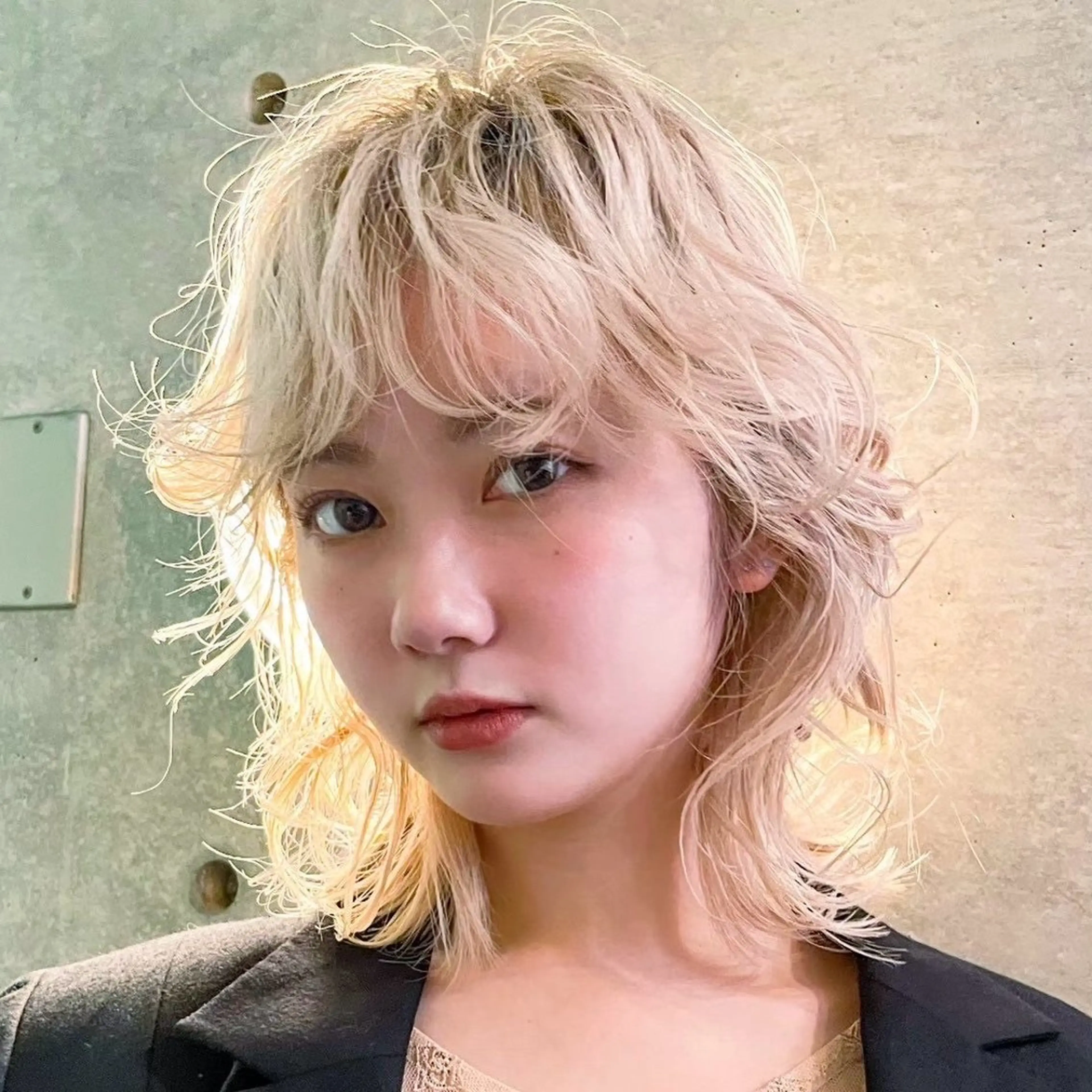 ミディアム カット ヘアカラー 🌈ハイトーン/レイ ヤーカット🌈チャンのヘアスタイル