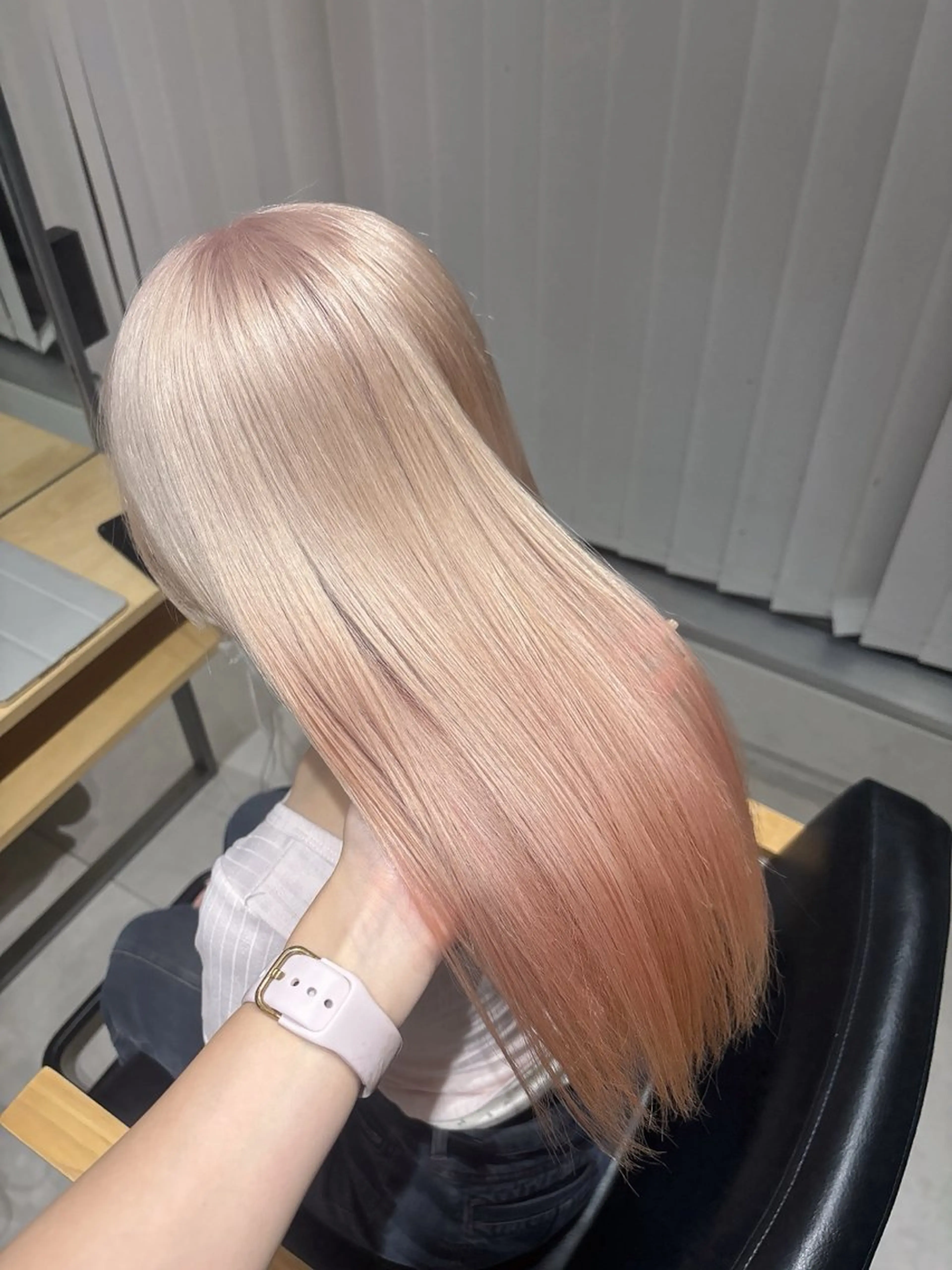 ロング カラー ヘアアレンジ ヘアカラー ヘッドスパ ヘアセット ベージュ/グレージュ 🧸あやか/表参道のヘアスタイル