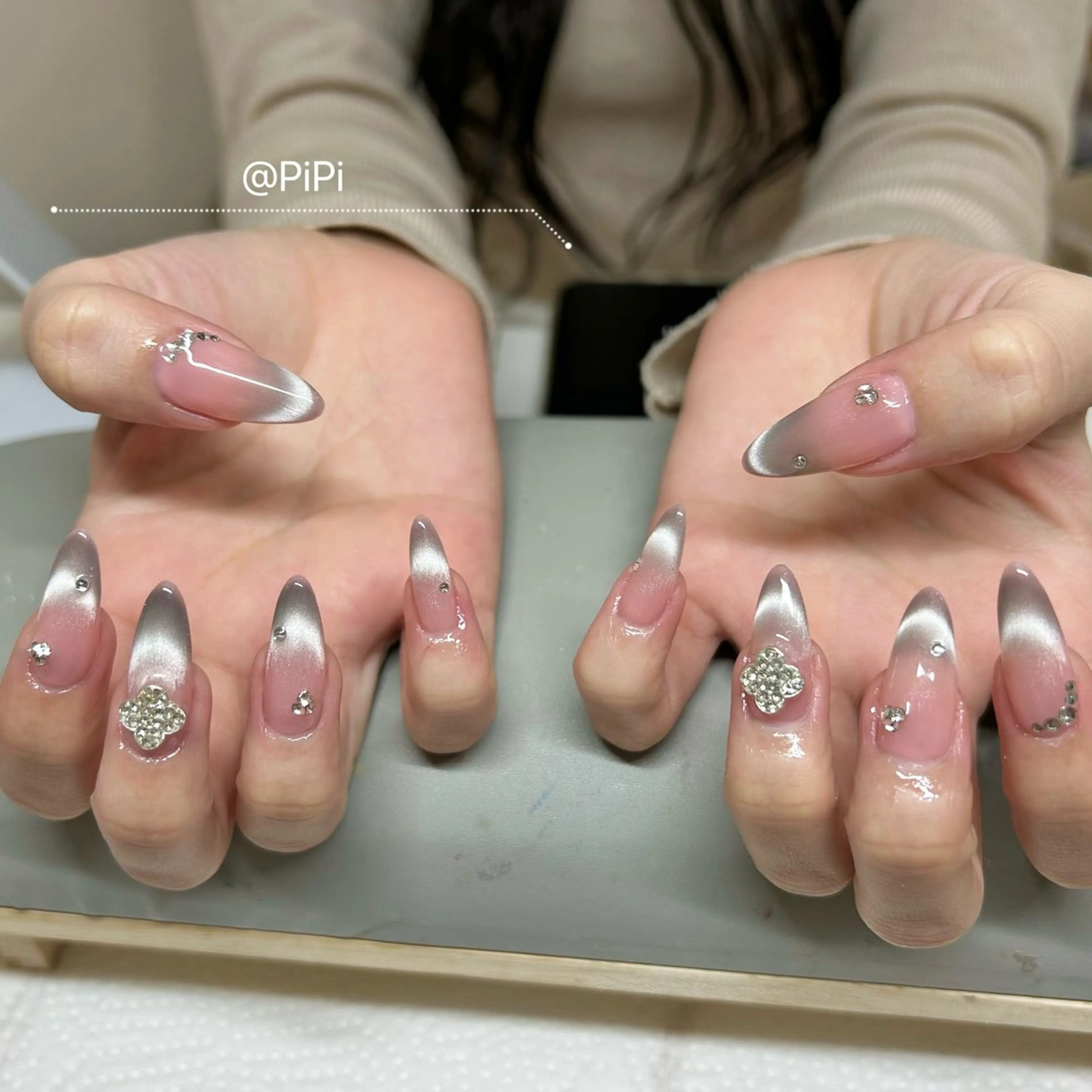 ネイル 長さ出し 持ち込み PiPi ピピのネイルデザイン