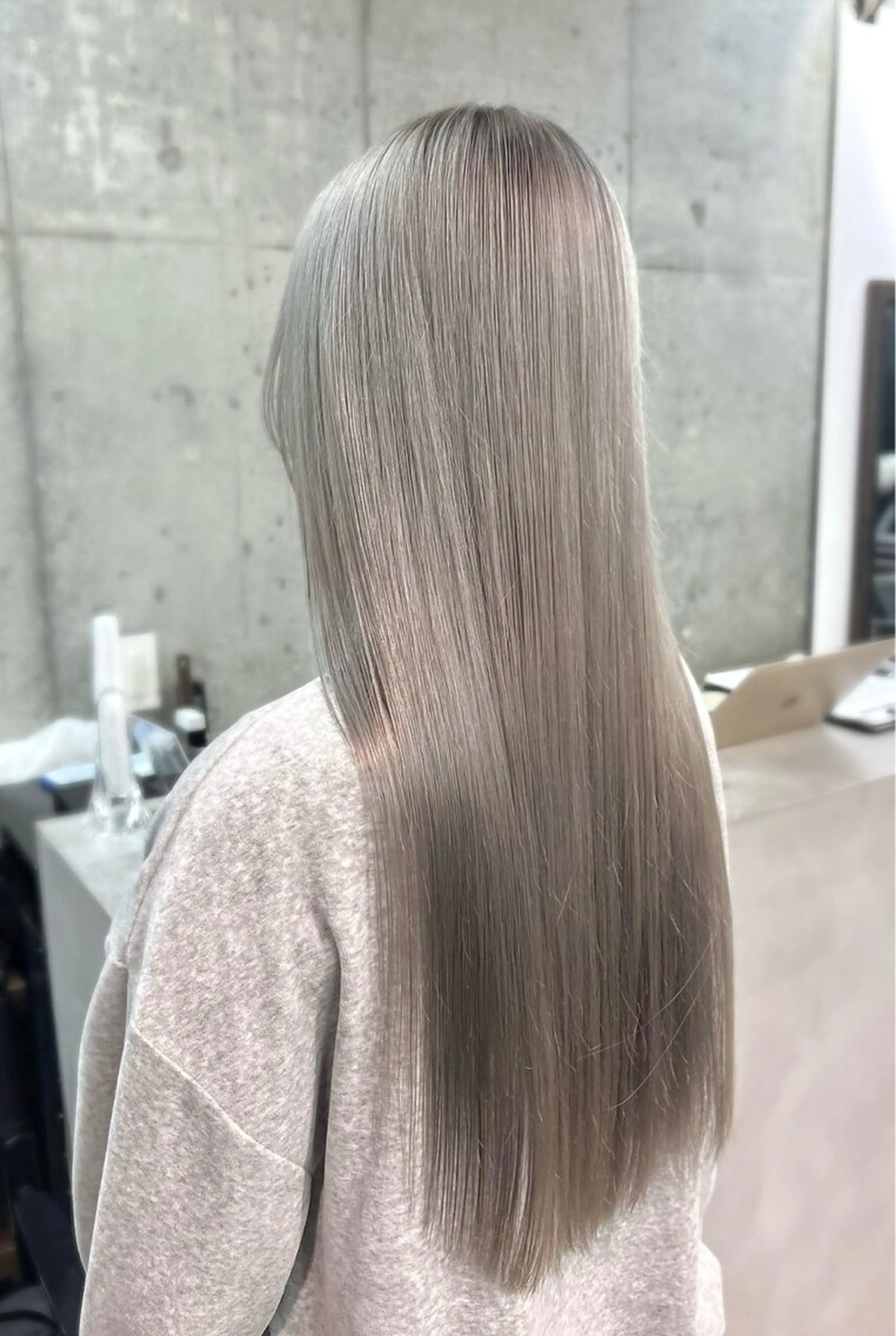 ロング カラー ブリーチ ケアブリーチ ハイトーンカラー トリートメント ヘアカラー トリートメント 透明感カラー ✨ 韓国艶髪💗菅原のヘアスタイル