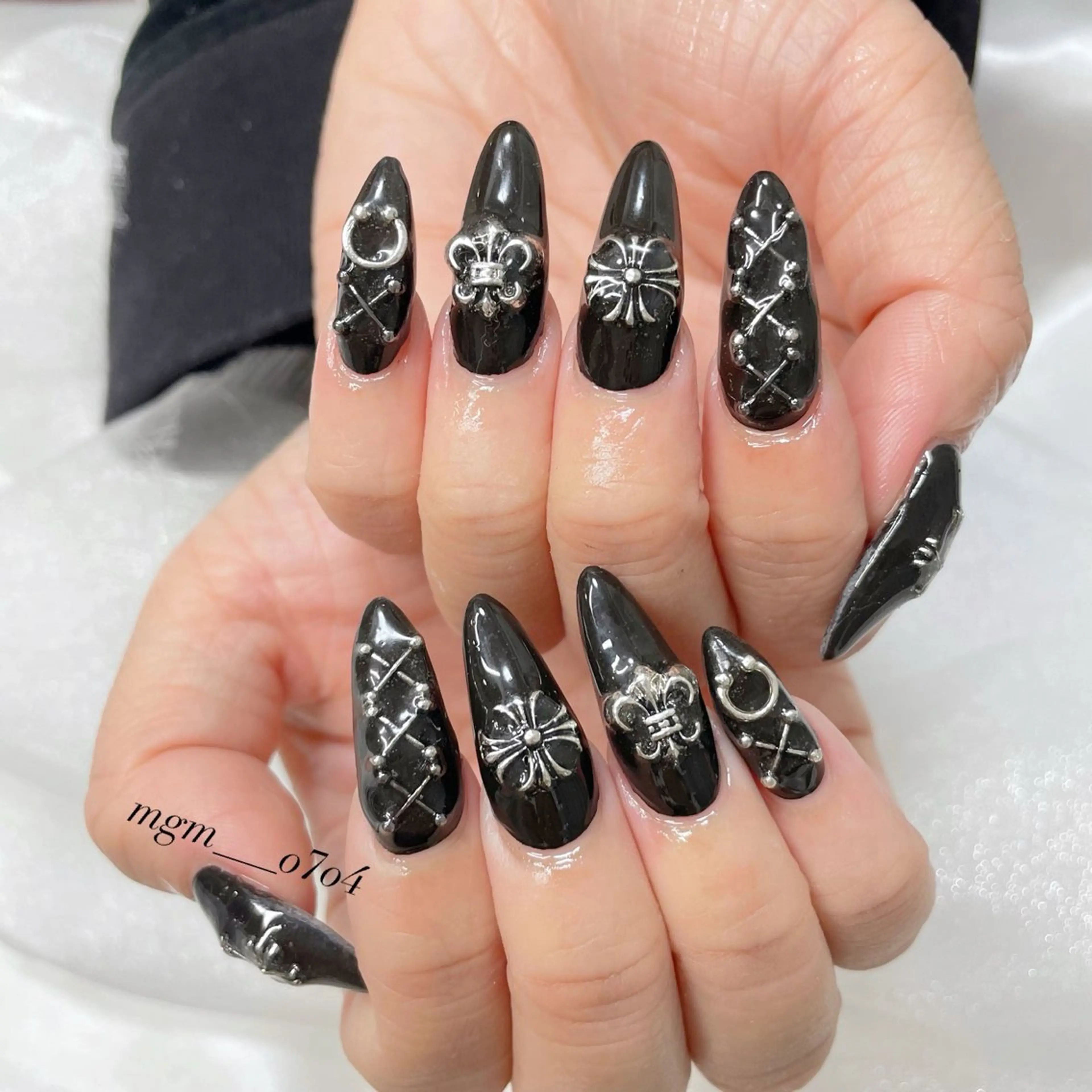 ネイル MoON...❤︎ MeGuのネイルデザイン