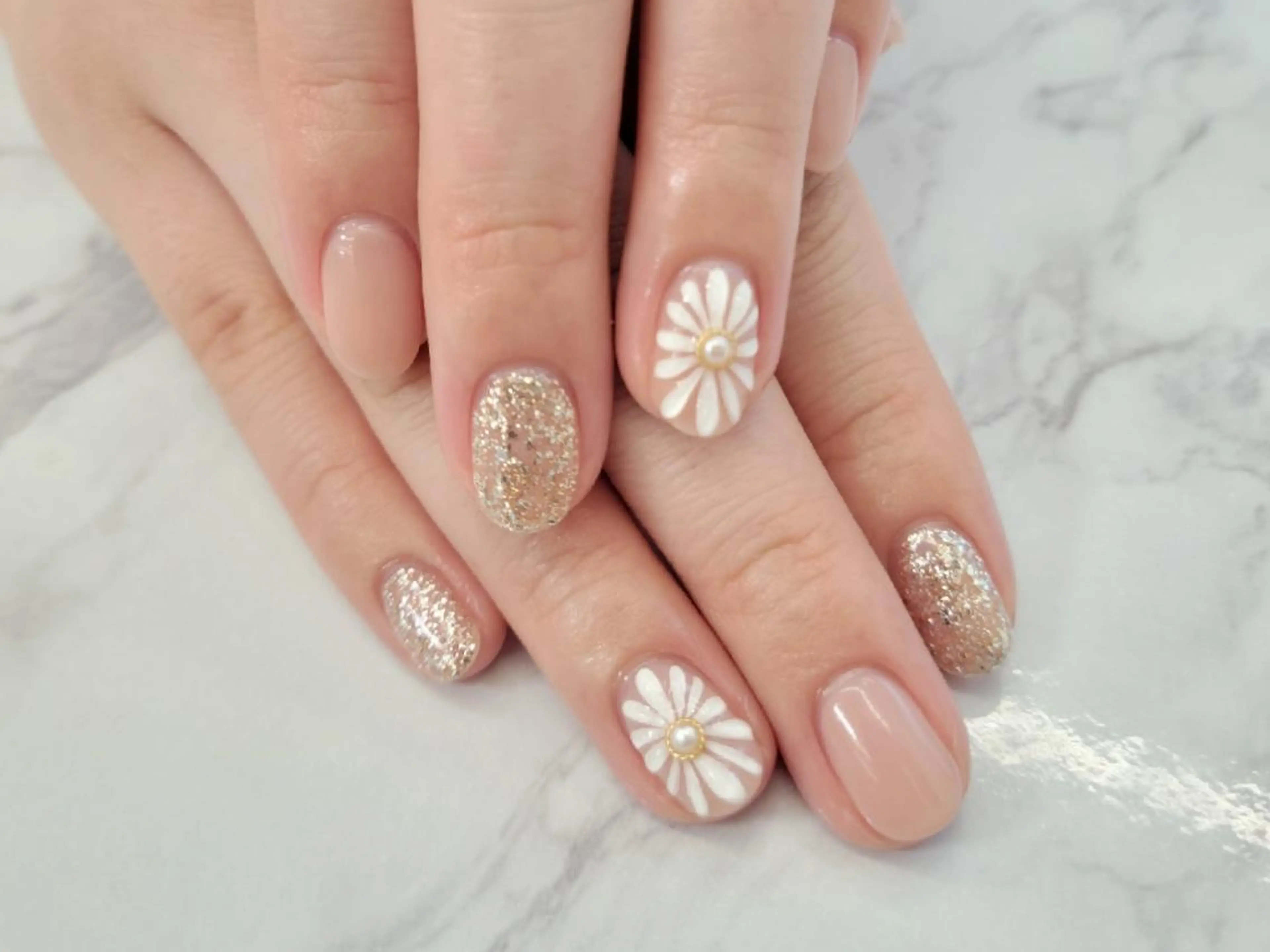 ネイル フラワーネイル ワンカラーネイル WHITELY みどりのネイルデザイン