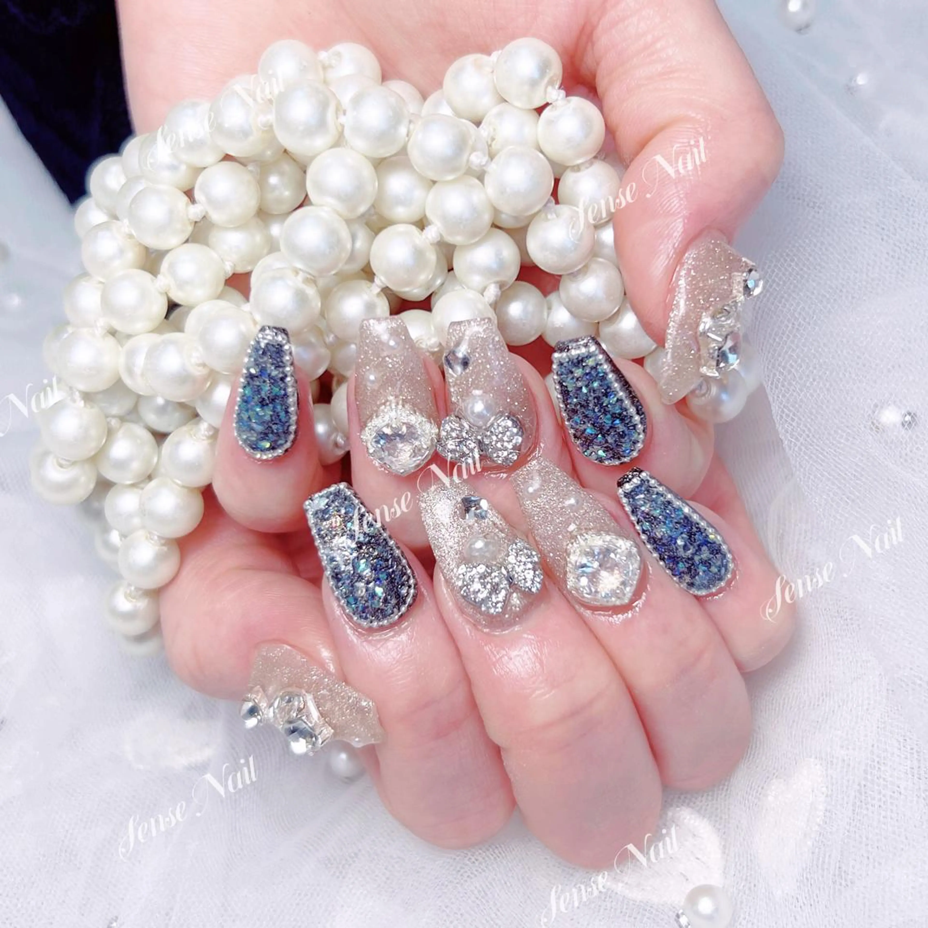 ネイル ハンドネイル Queening 🦋のネイルデザイン