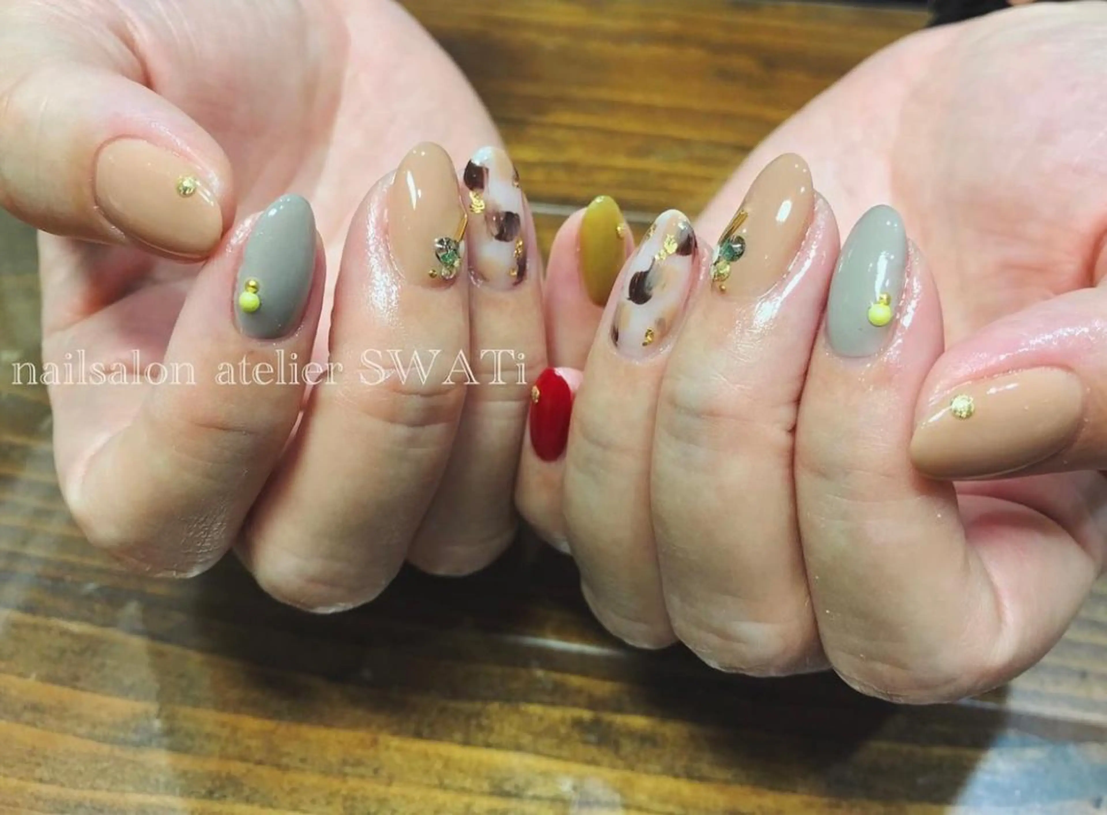 ネイル ヘアーサロン大野所属・nailsalon SWATiのネイルデザイン